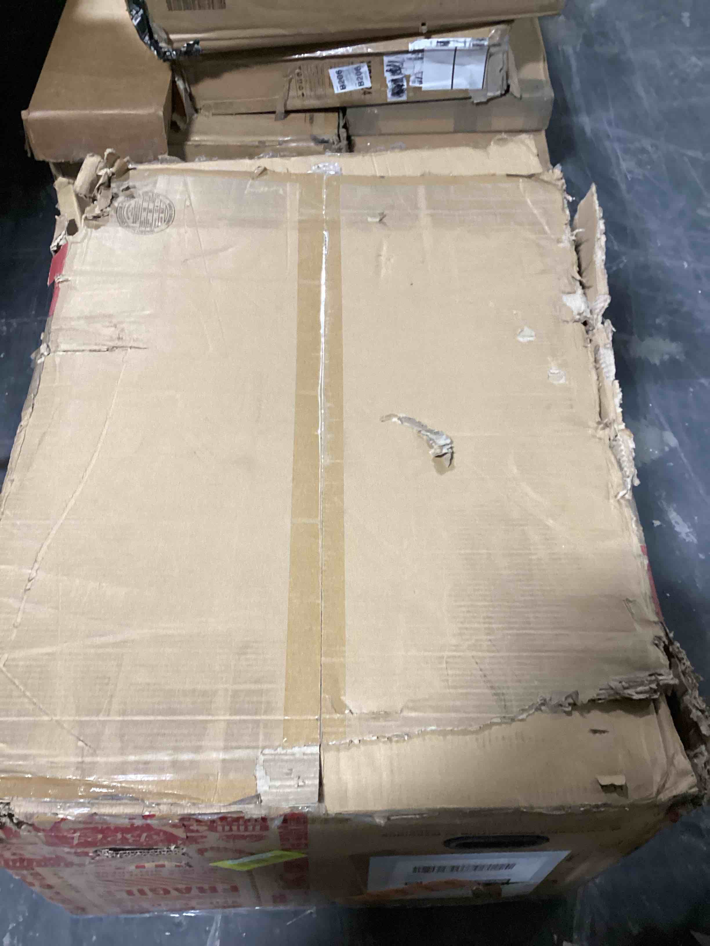 https://s3.amazonaws.com/lotting-images-prod/bidfta/YEL6390882_1714066005904.jpeg