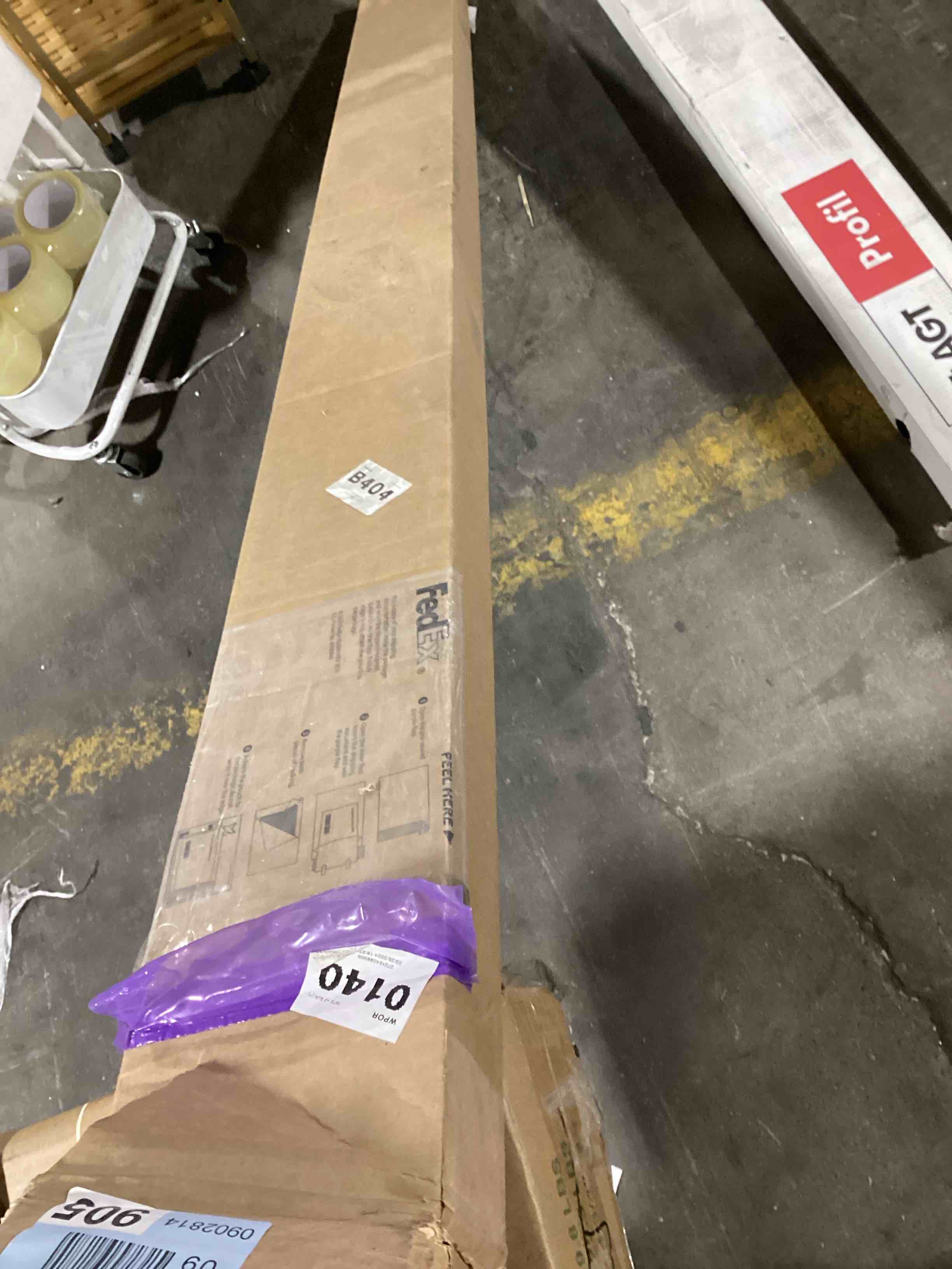 https://s3.amazonaws.com/lotting-images-prod/bidfta/YEL6391040_1714578010861.jpeg