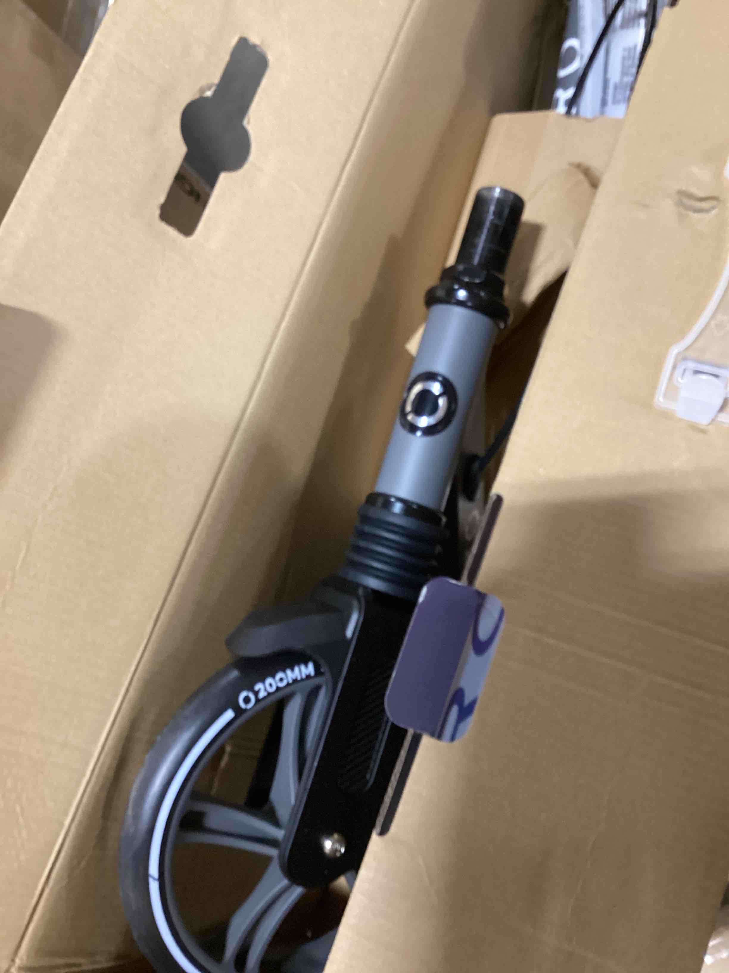 https://s3.amazonaws.com/lotting-images-prod/bidfta/YEL6391509_1715365829810.jpeg