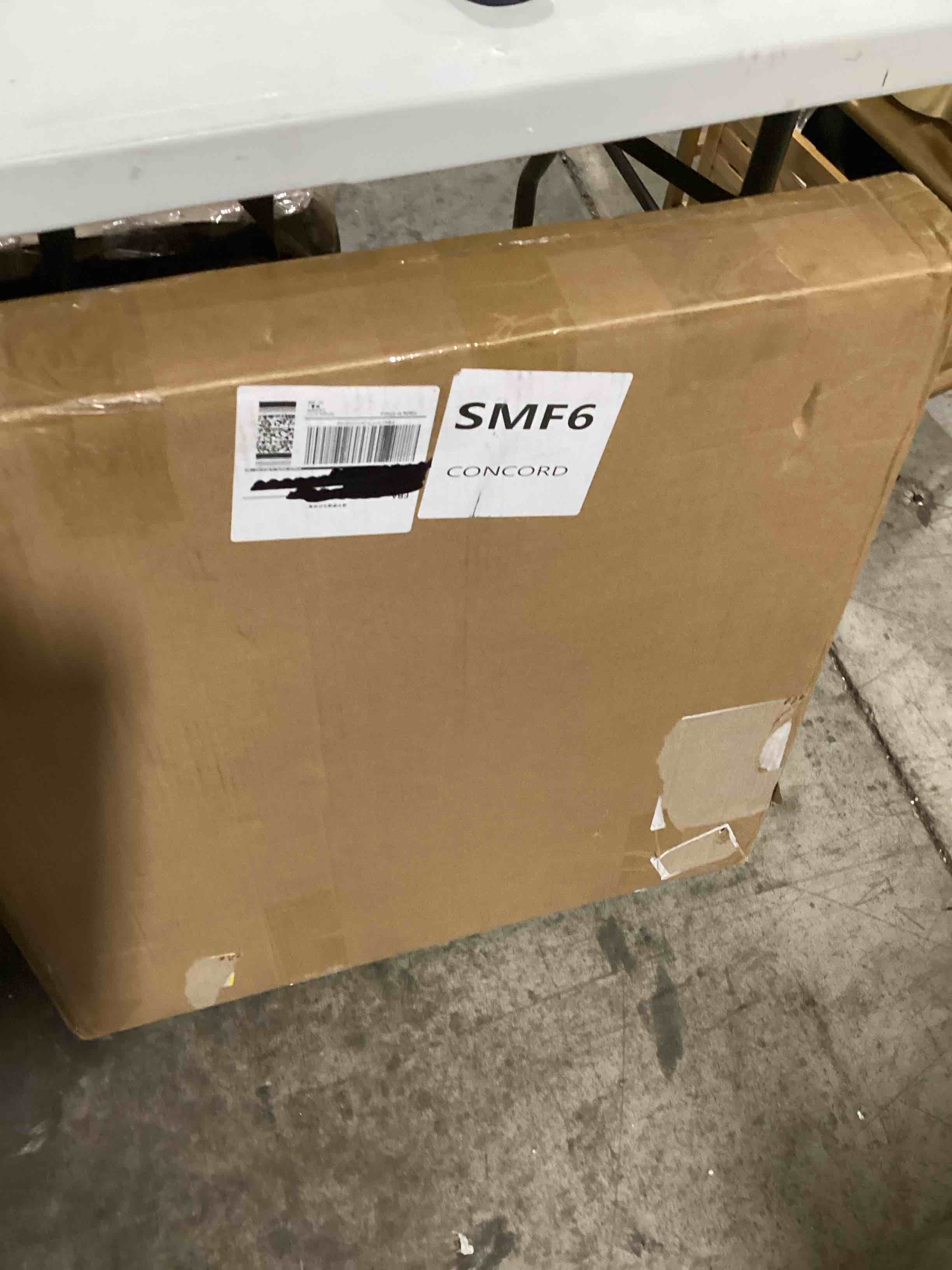 https://s3.amazonaws.com/lotting-images-prod/bidfta/YEL6391780_1715699677407.jpeg