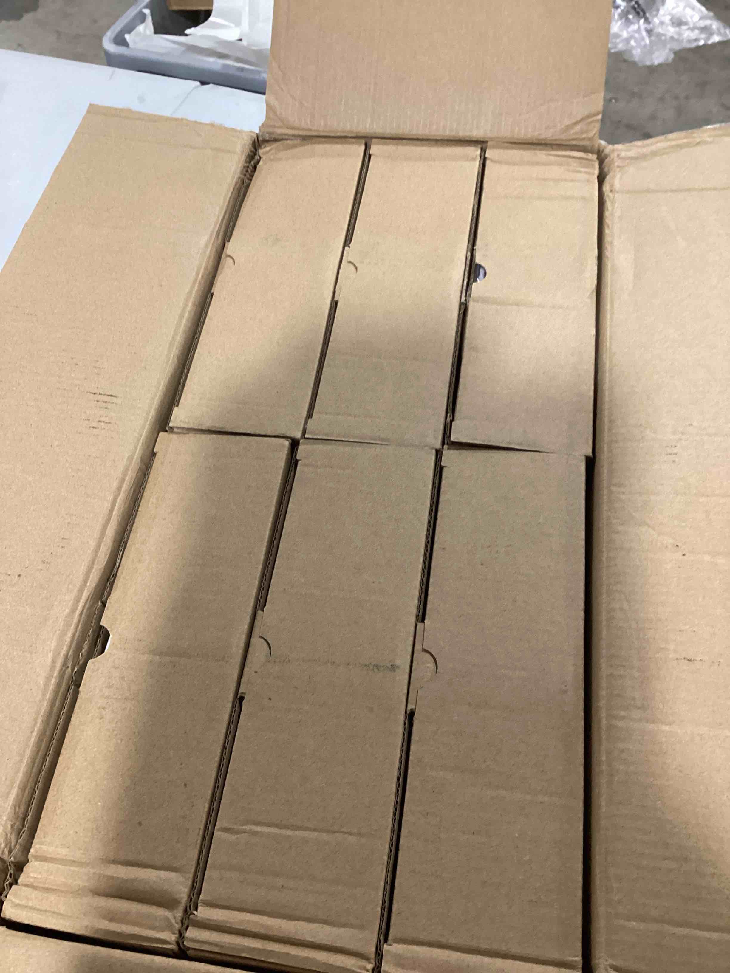 https://s3.amazonaws.com/lotting-images-prod/bidfta/YEL6391803_1715700340061.jpeg
