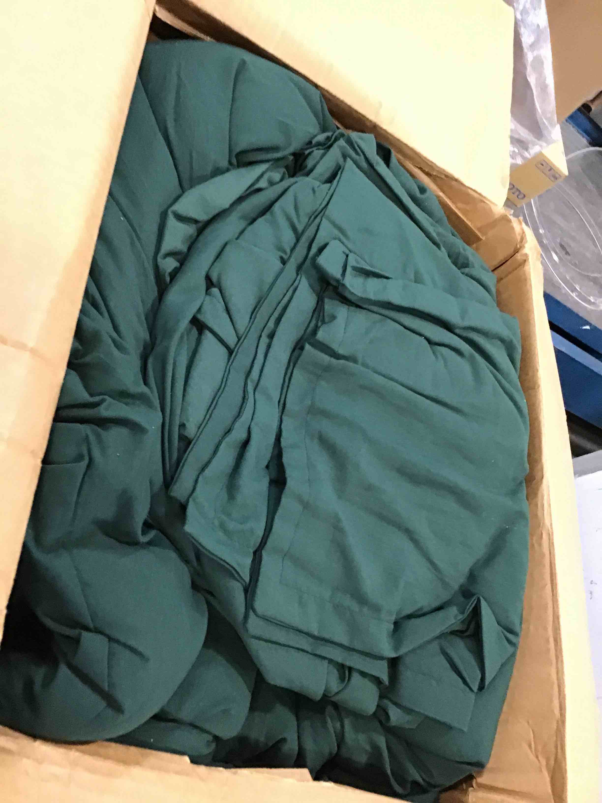 https://s3.amazonaws.com/lotting-images-prod/bidfta/YEL6392378_1715104385950.jpeg