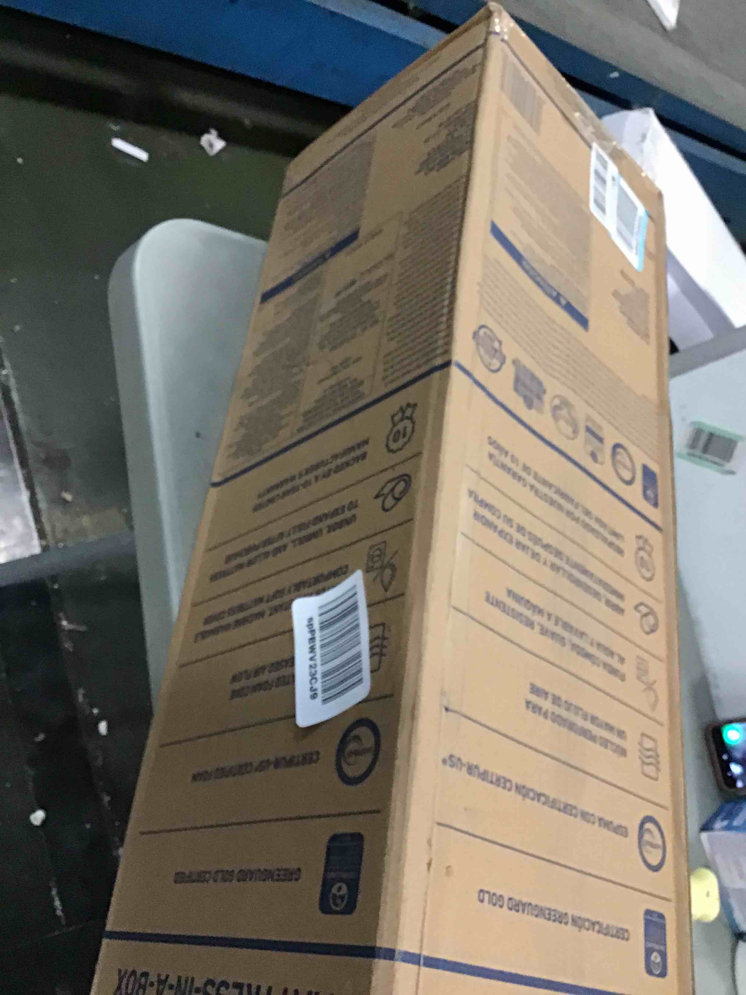 https://s3.amazonaws.com/lotting-images-prod/bidfta/YEL6392408_1715106167556.jpeg