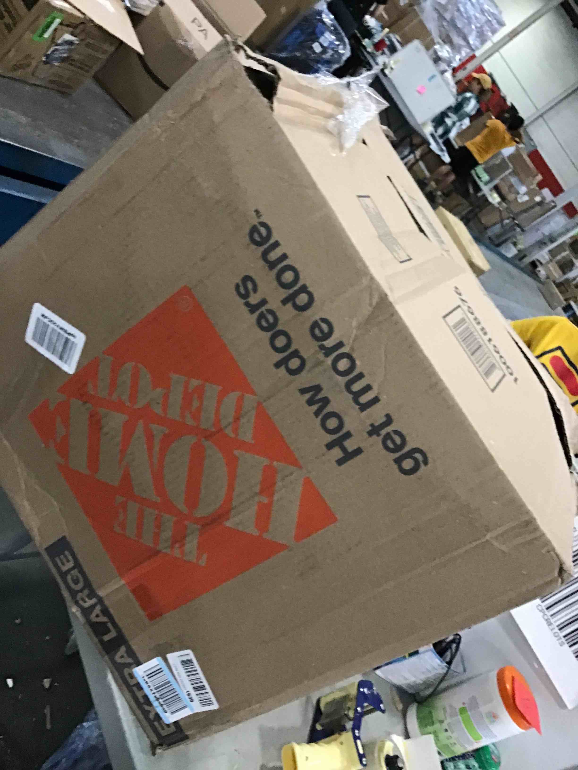 https://s3.amazonaws.com/lotting-images-prod/bidfta/YEL6392437_1715107907866.jpeg
