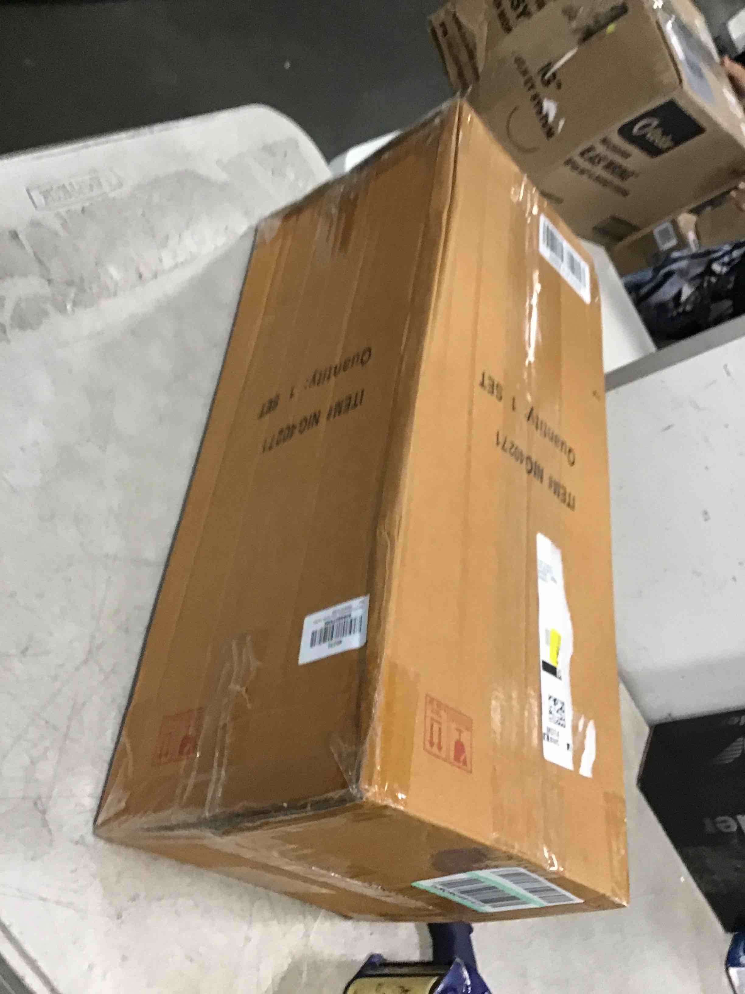 https://s3.amazonaws.com/lotting-images-prod/bidfta/YEL6393302_1715259821863.jpeg