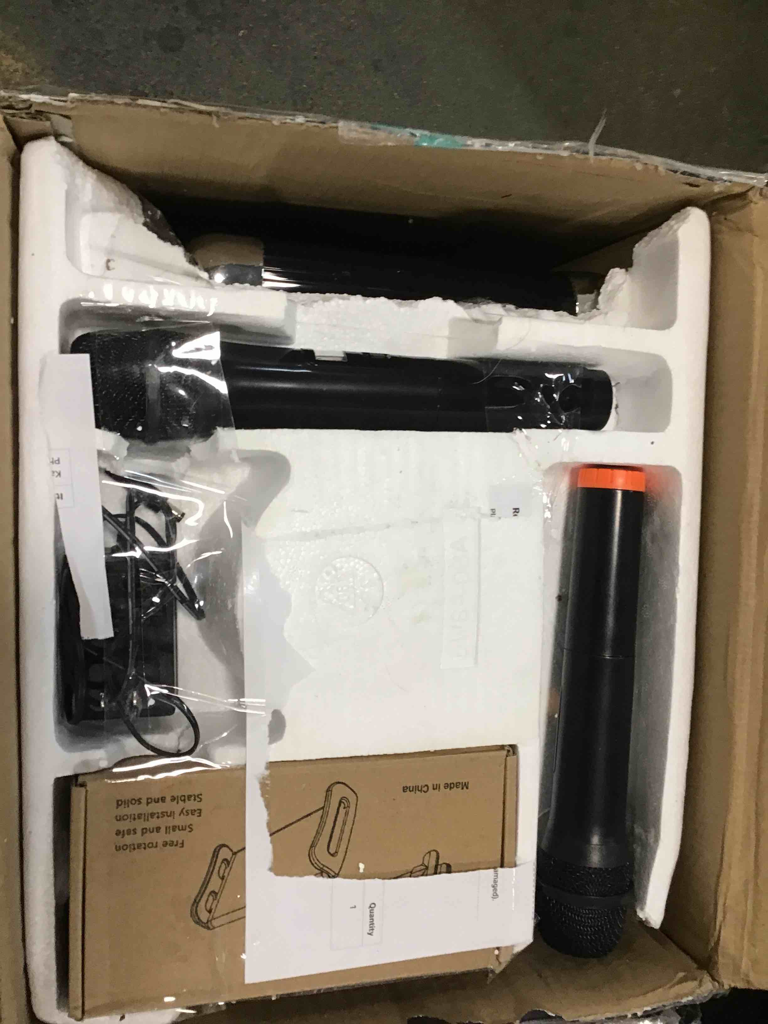 https://s3.amazonaws.com/lotting-images-prod/bidfta/YEL6393368_1715265628597.jpeg