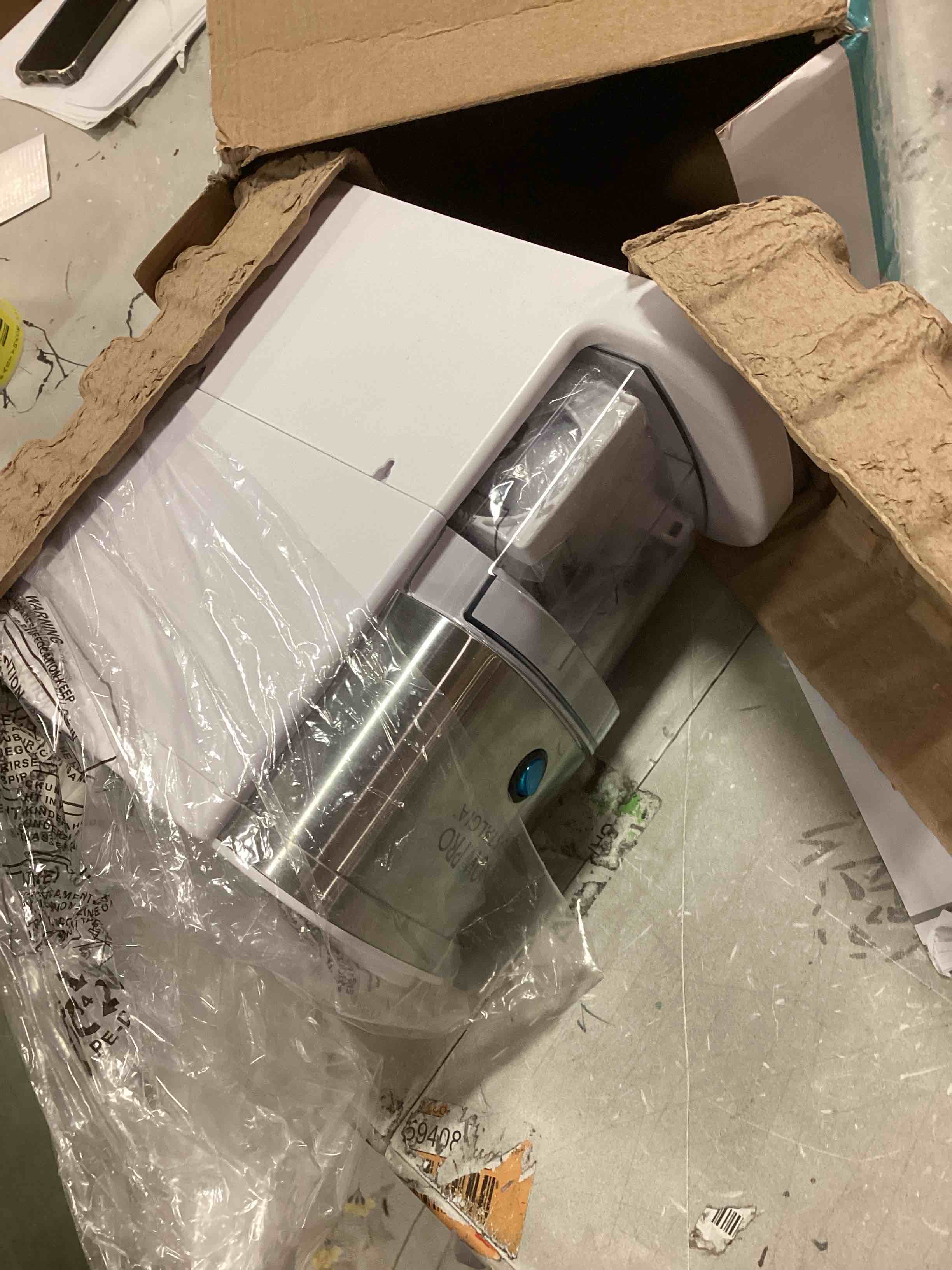 https://s3.amazonaws.com/lotting-images-prod/bidfta/YEL6394170_1716206992344.jpeg