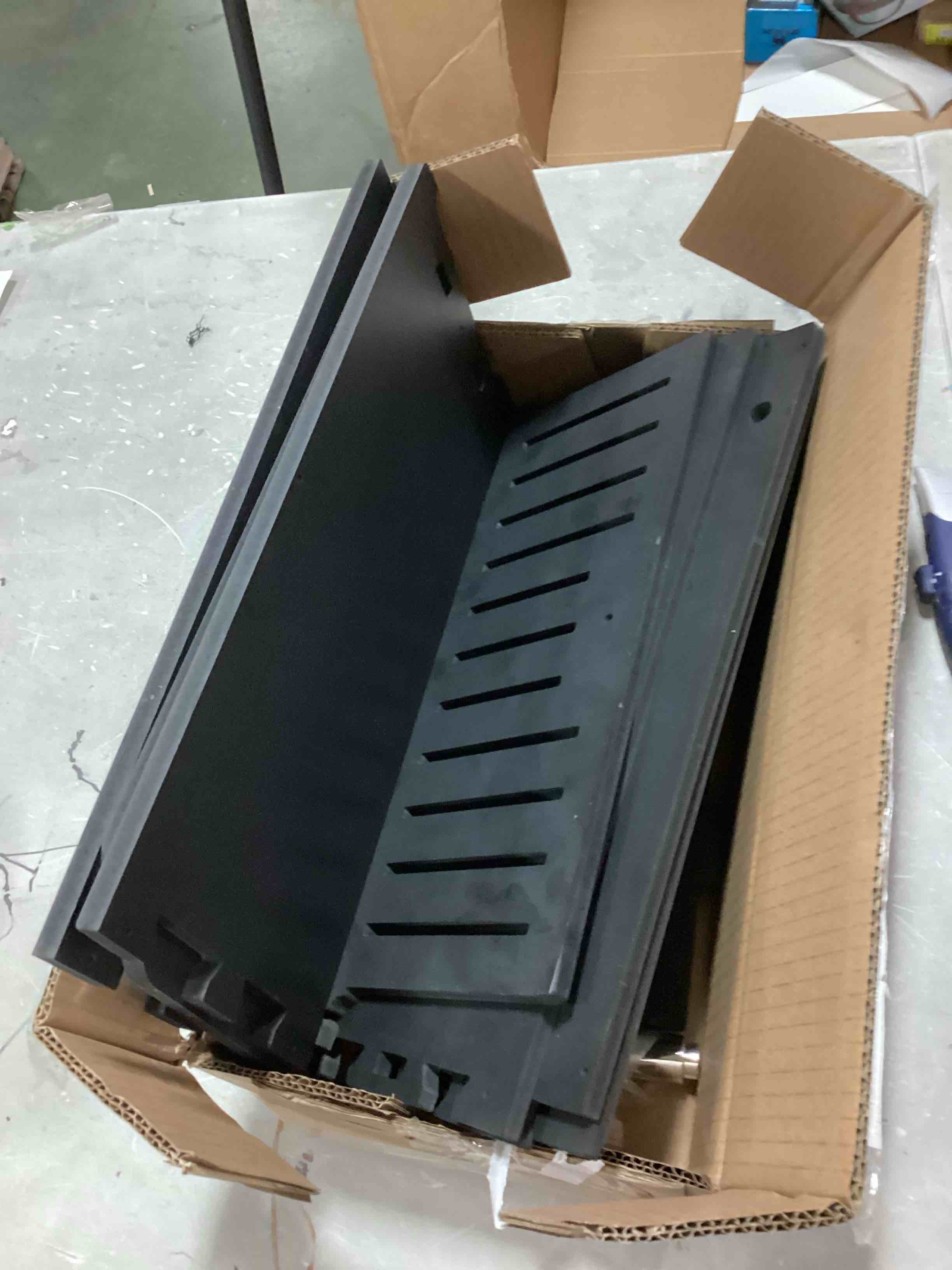https://s3.amazonaws.com/lotting-images-prod/bidfta/YEL6394174_1716207312015.jpeg