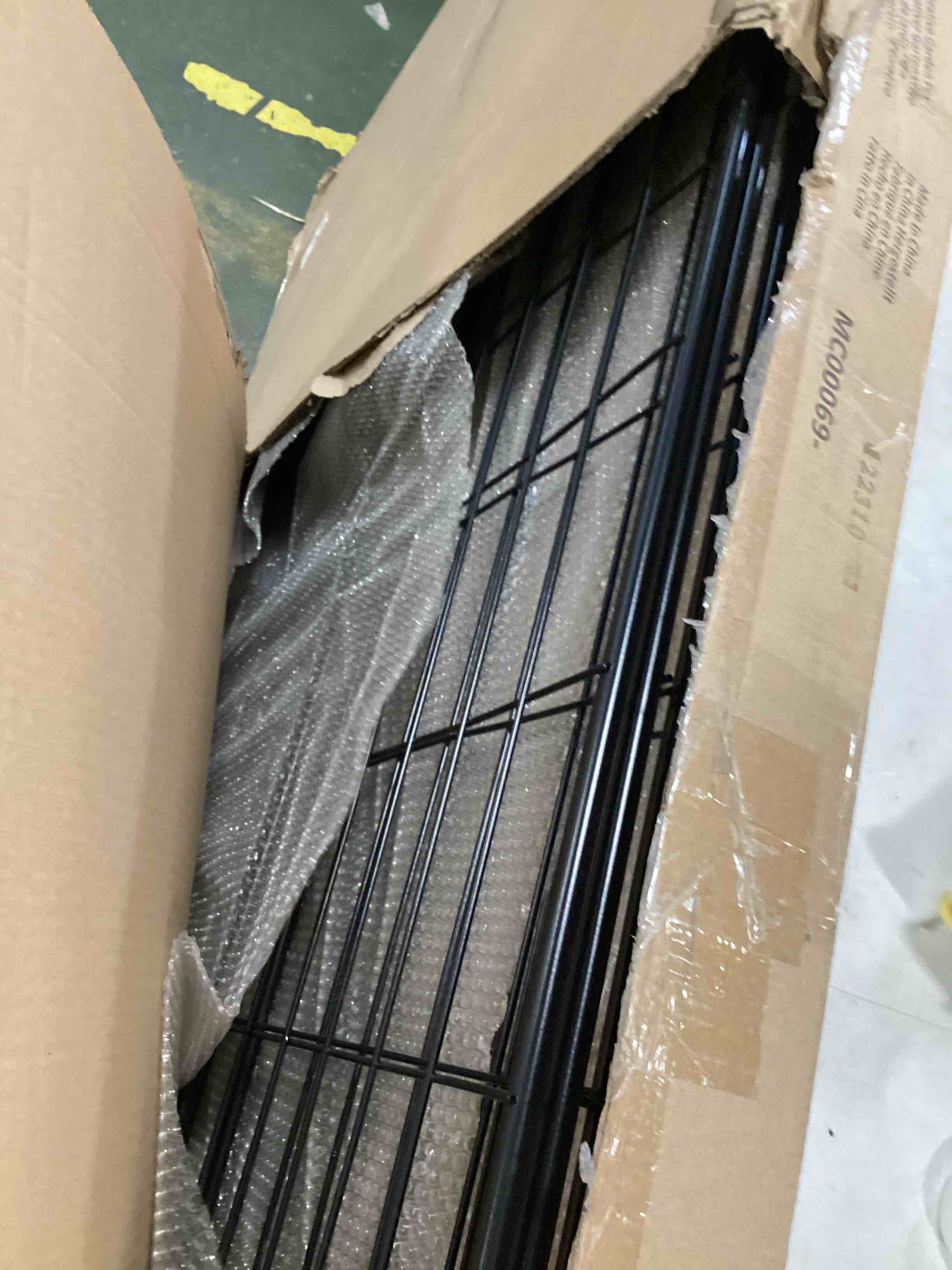 https://s3.amazonaws.com/lotting-images-prod/bidfta/YEL6394301_1716221256303.jpeg