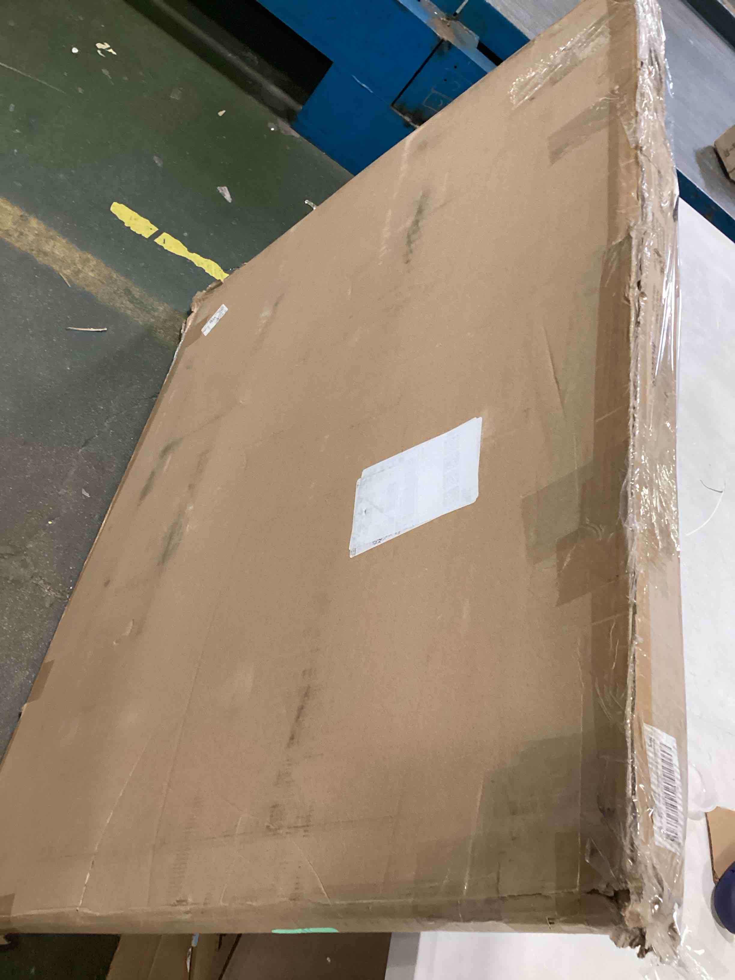 https://s3.amazonaws.com/lotting-images-prod/bidfta/YEL6394301_1716221285875.jpeg