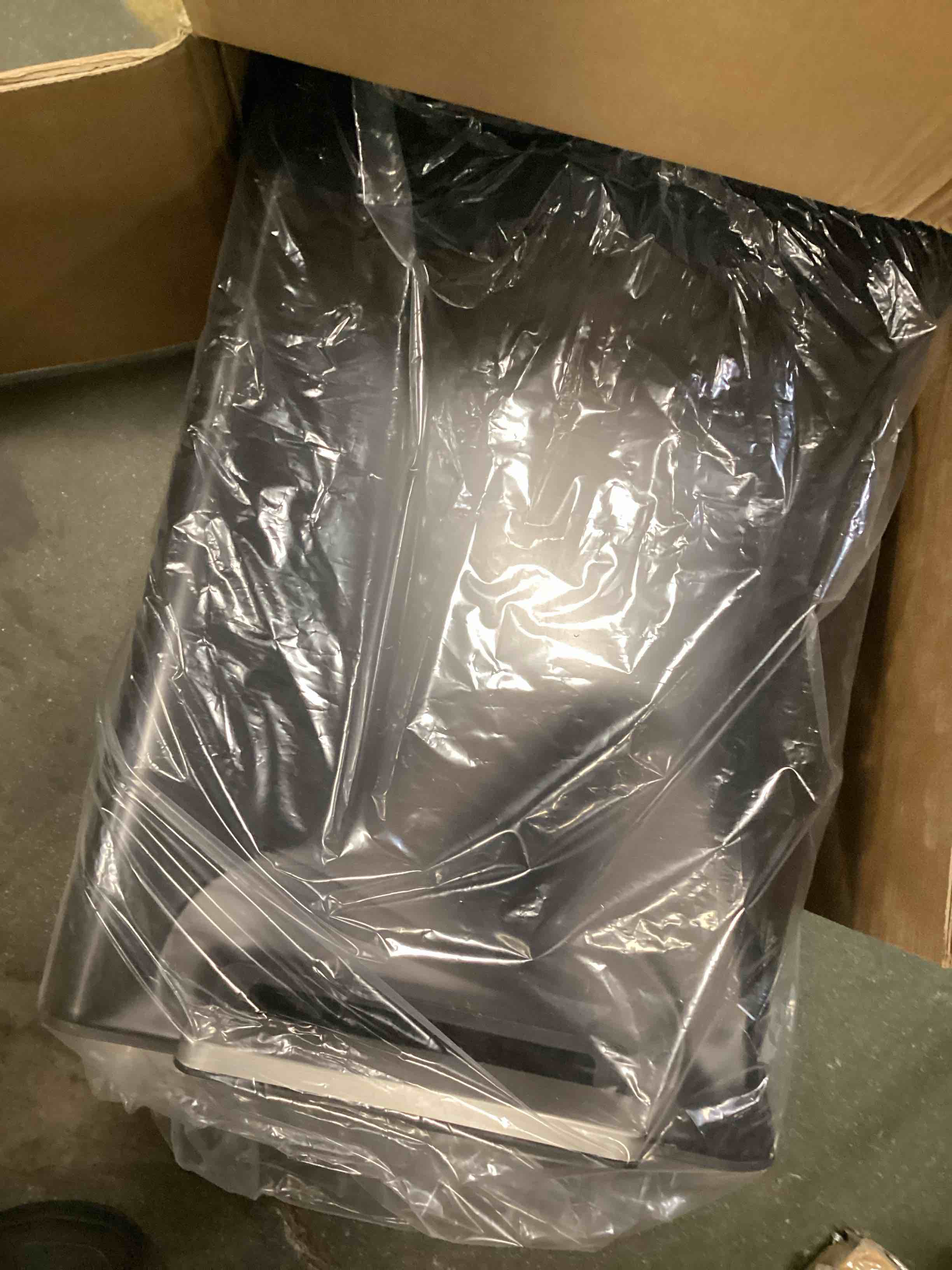 https://s3.amazonaws.com/lotting-images-prod/bidfta/YEL6394367_1716231423354.jpeg