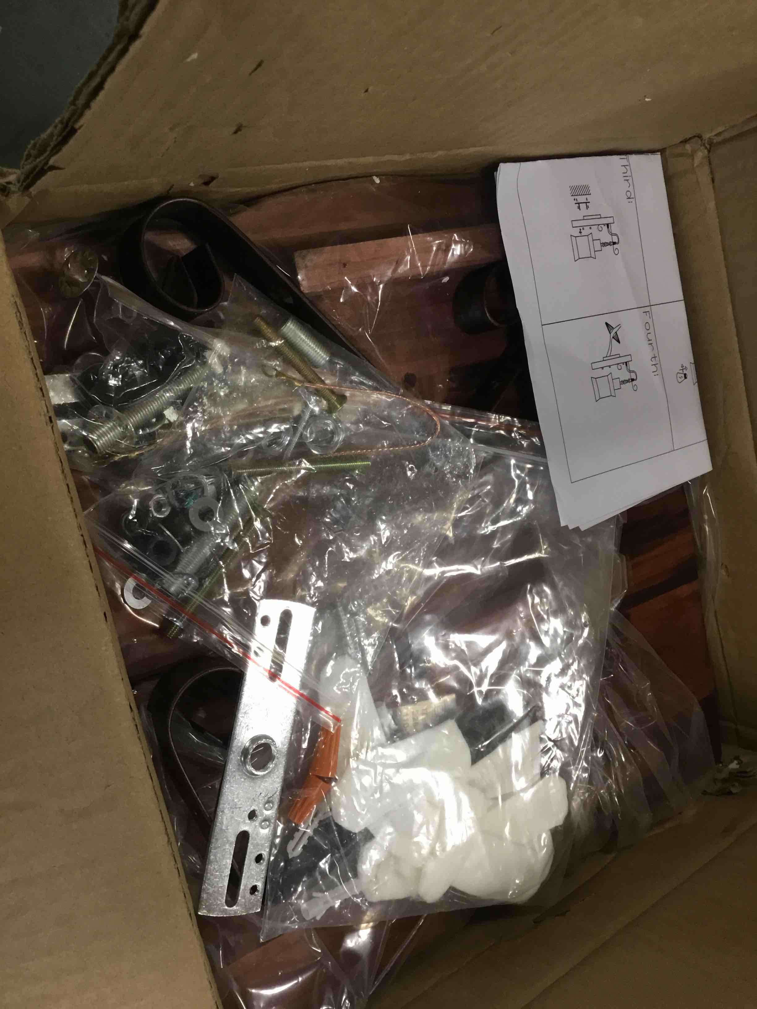 https://s3.amazonaws.com/lotting-images-prod/bidfta/YEL6394480_1716398304797.jpeg
