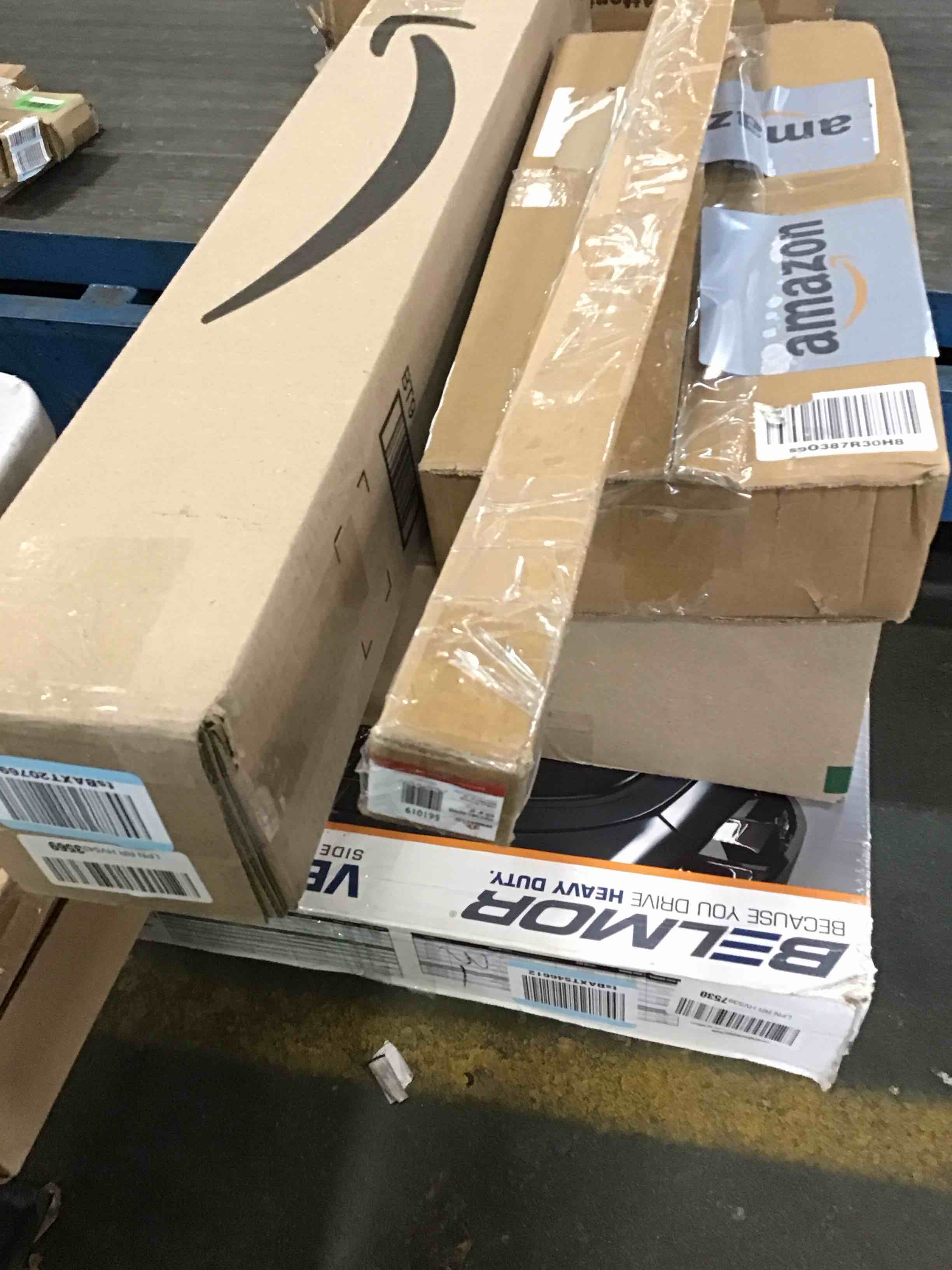 Assorted of  Products for the Maintenance or Decoration of the Home (it can include a variety of sizes and models)