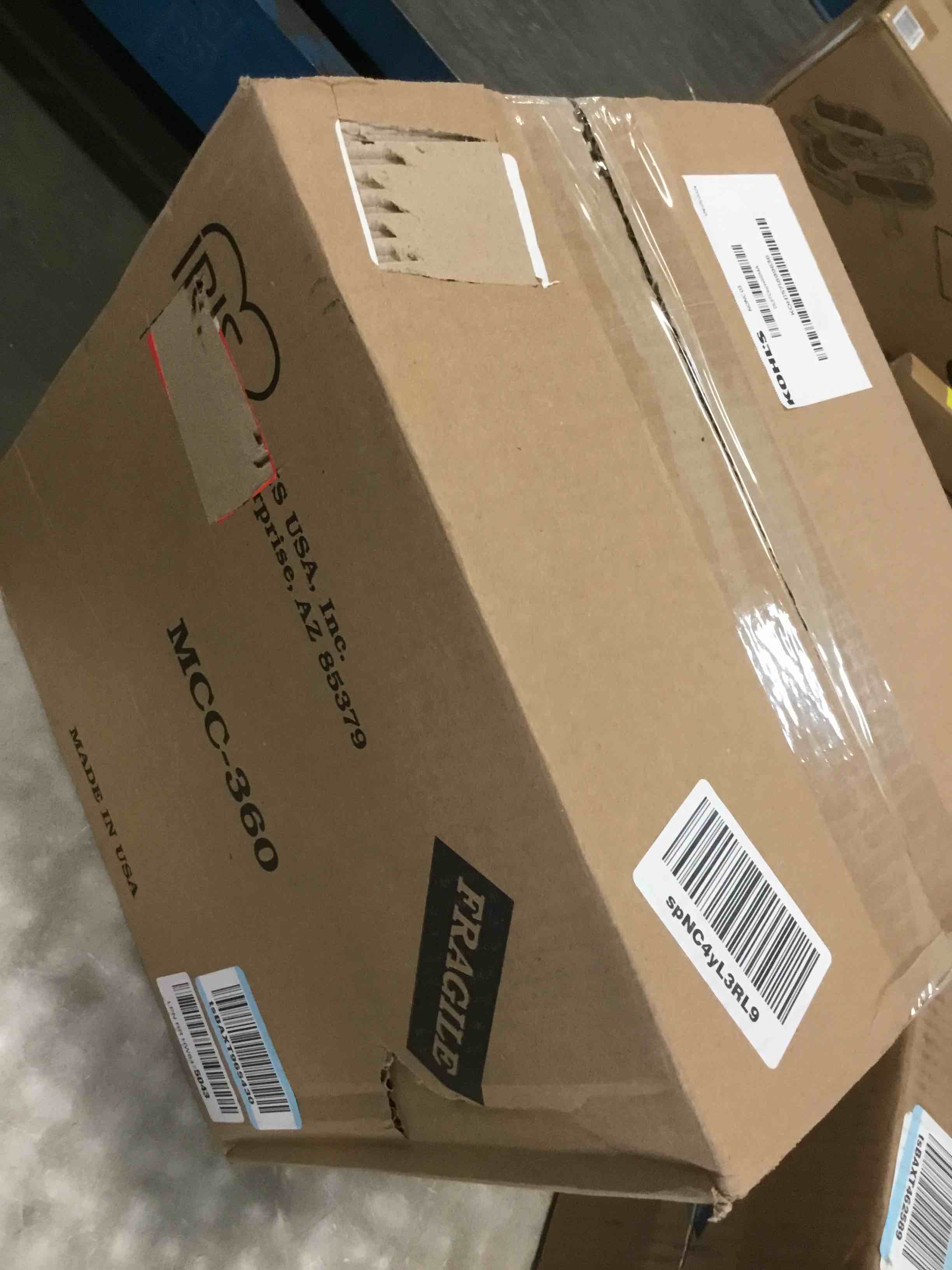 https://s3.amazonaws.com/lotting-images-prod/bidfta/YEL6394900_1716580026052.jpeg