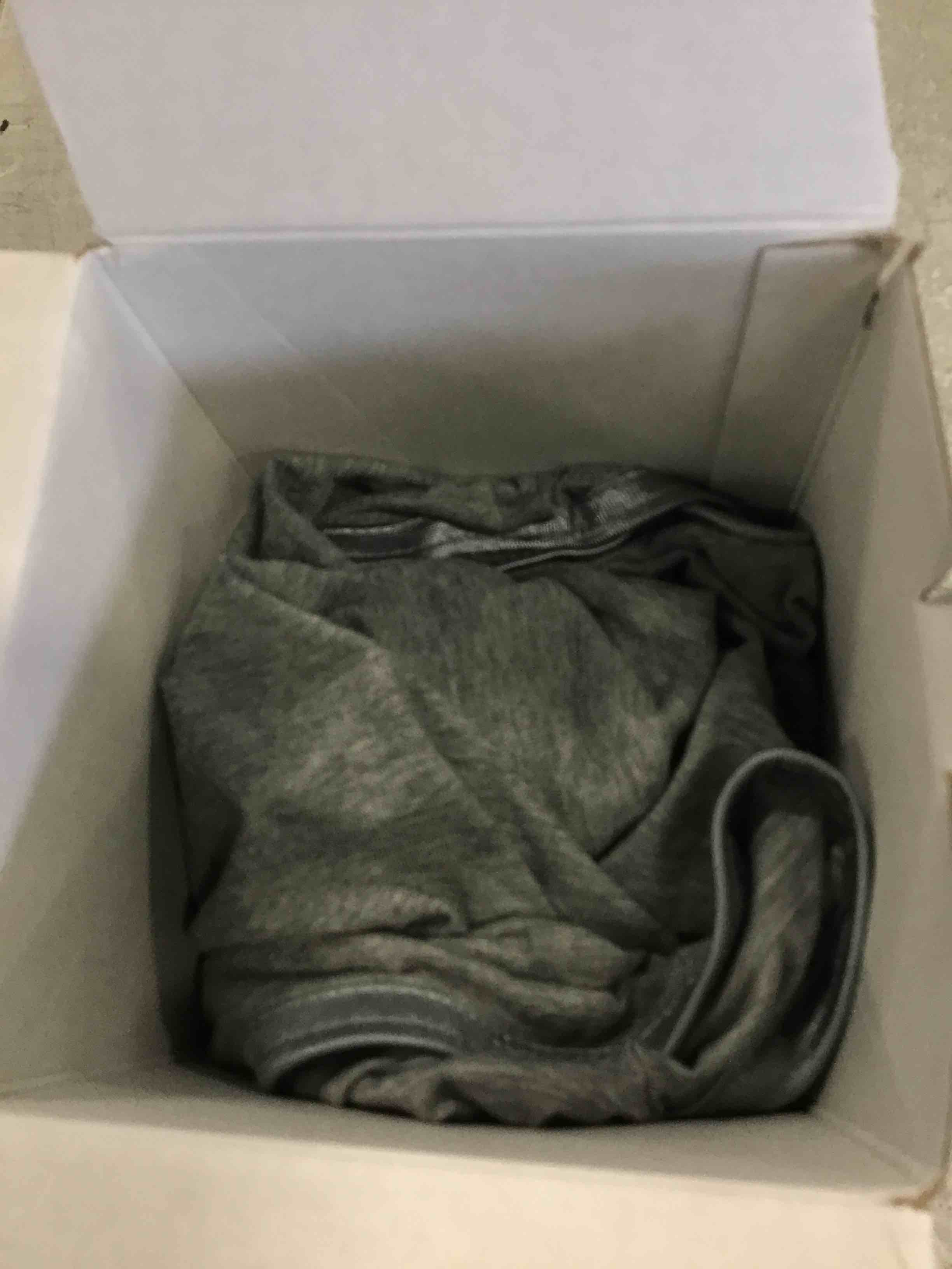 https://s3.amazonaws.com/lotting-images-prod/bidfta/YEL6396024_1715963813456.jpeg