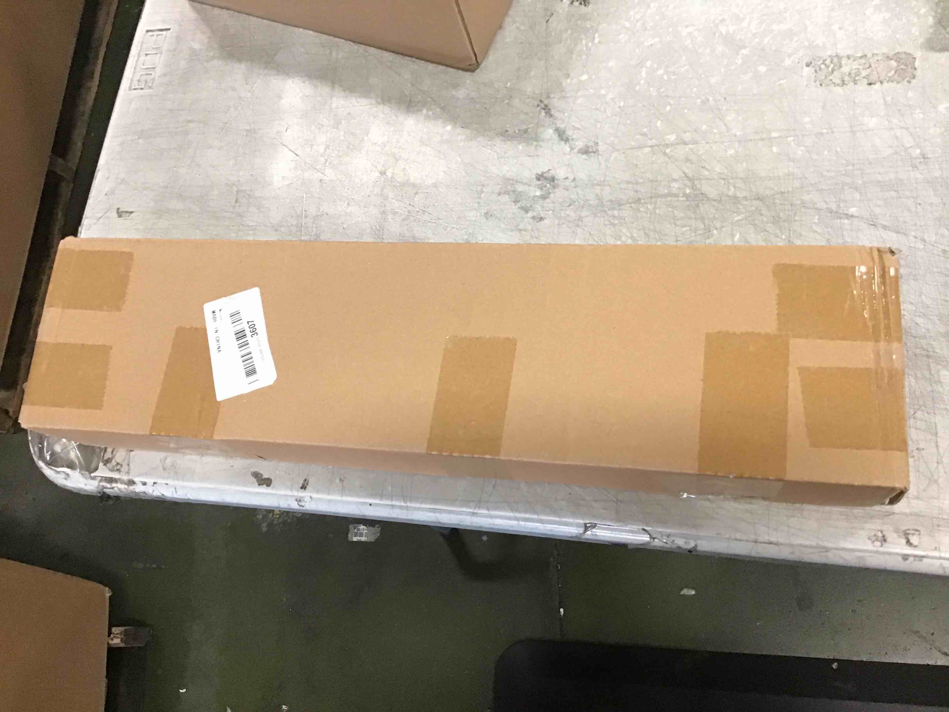 https://s3.amazonaws.com/lotting-images-prod/bidfta/YEL6396029_1715964057924.jpeg