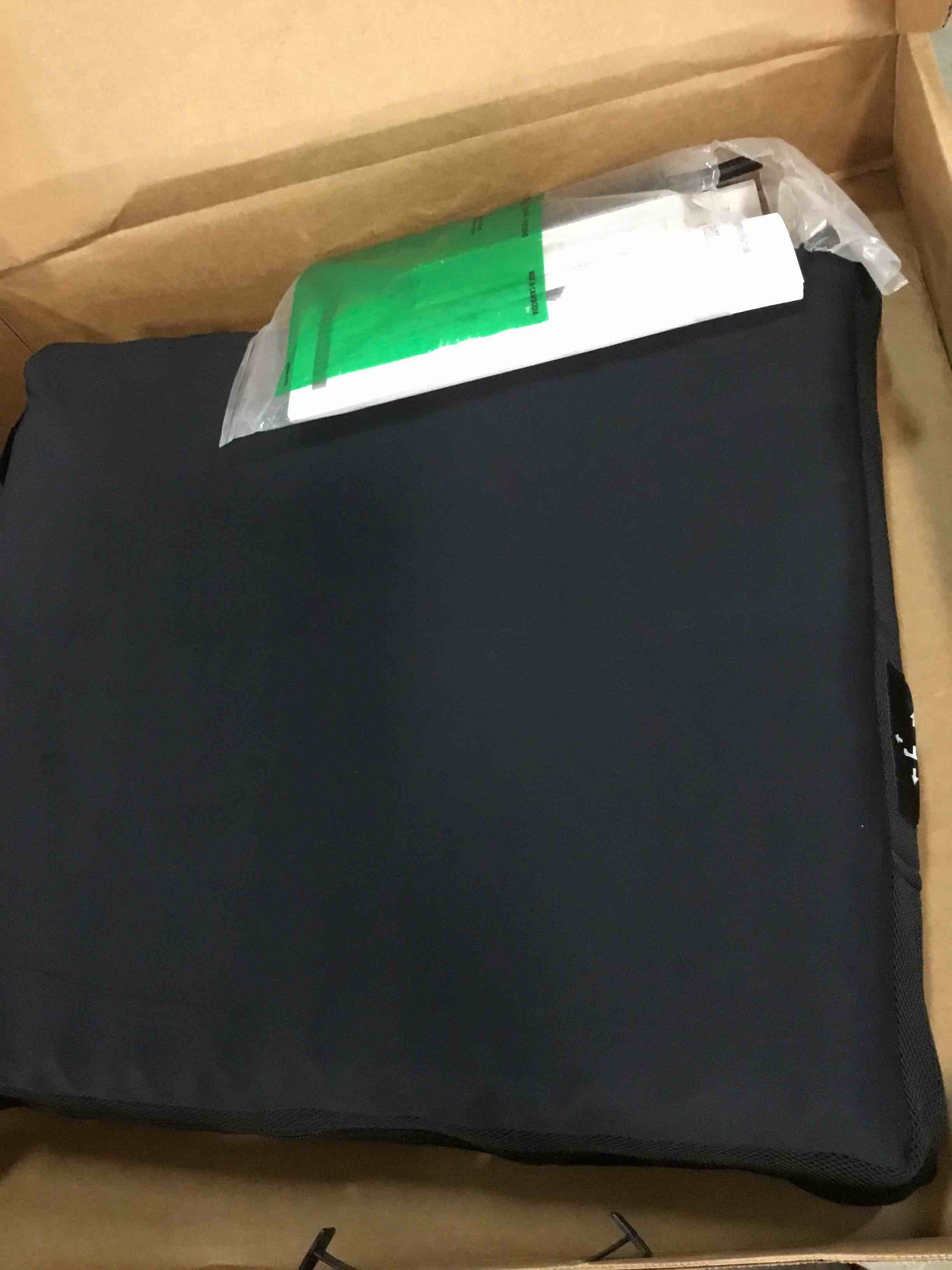 https://s3.amazonaws.com/lotting-images-prod/bidfta/YEL6398402_1715600147501.jpeg