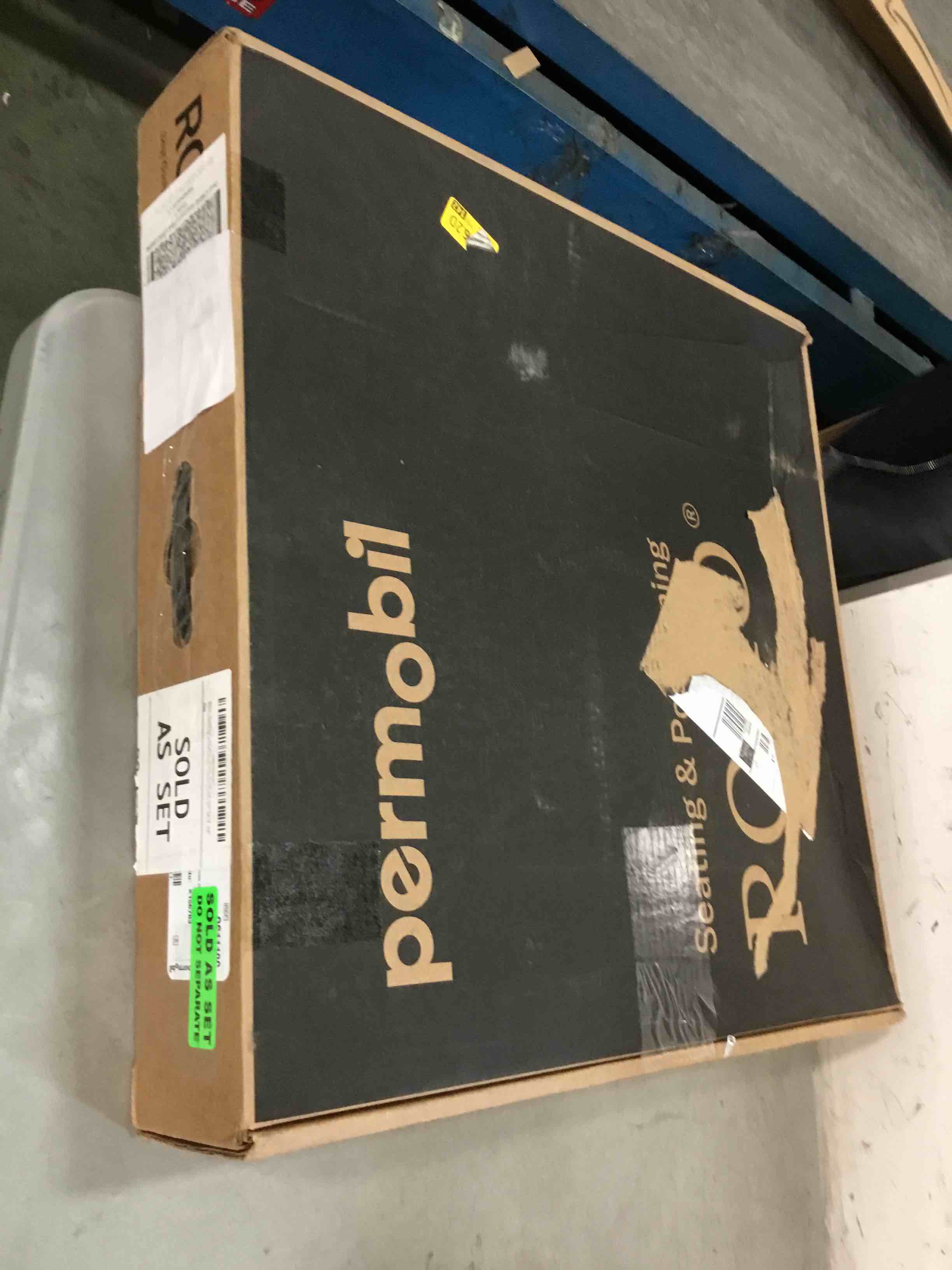 https://s3.amazonaws.com/lotting-images-prod/bidfta/YEL6398402_1715600169331.jpeg