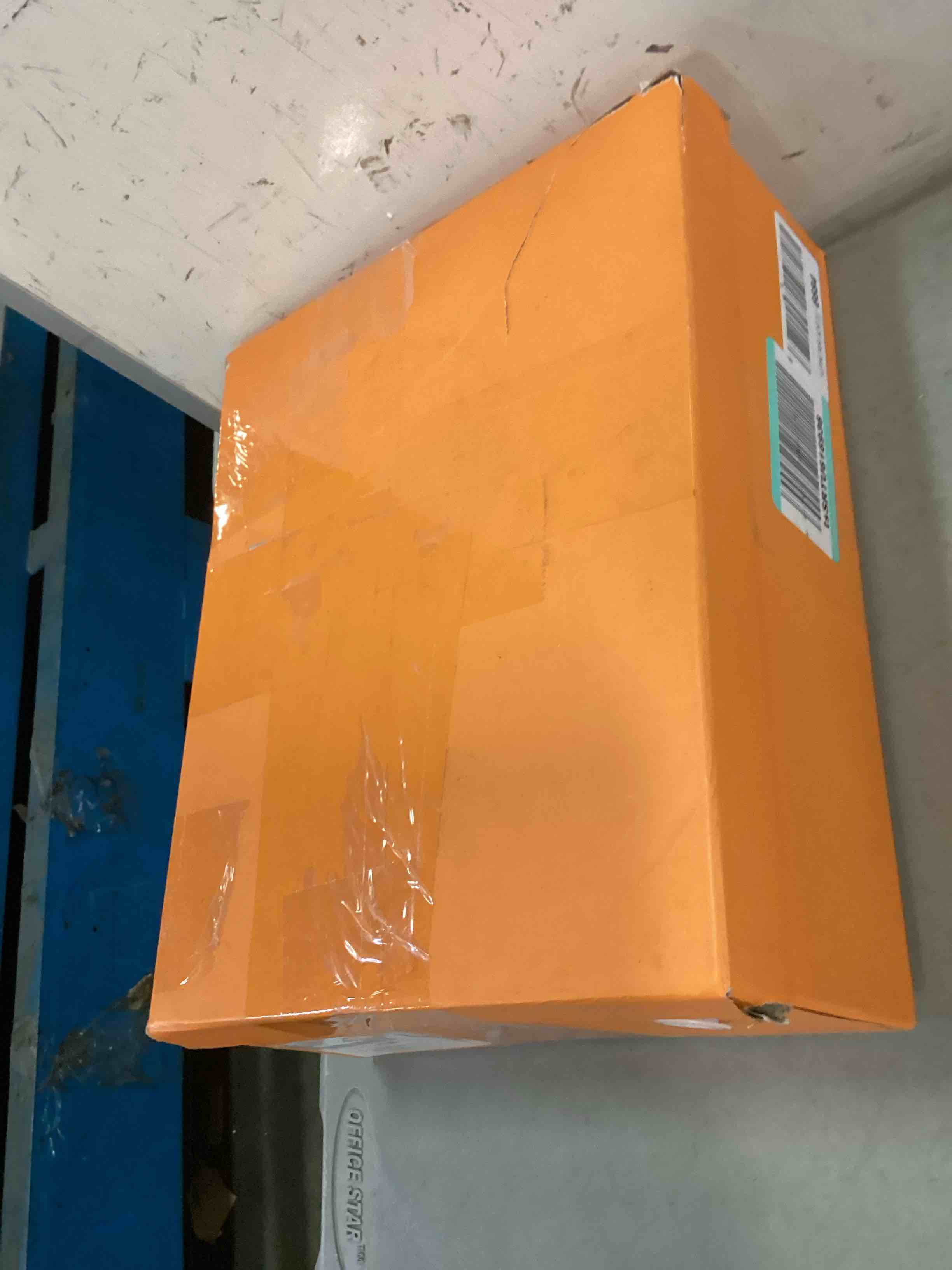 https://s3.amazonaws.com/lotting-images-prod/bidfta/YEL6398589_1715625978090.jpeg