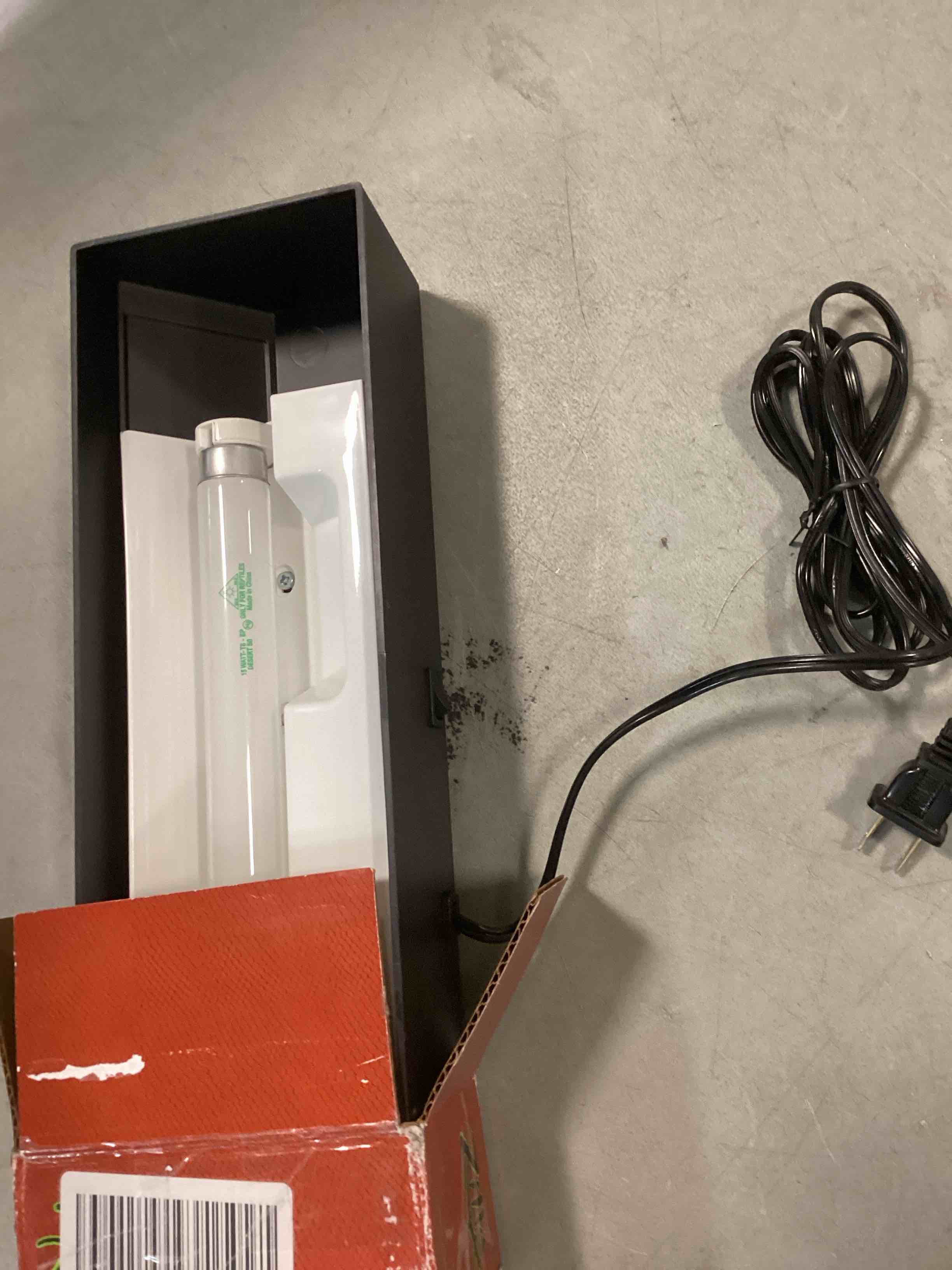 https://s3.amazonaws.com/lotting-images-prod/bidfta/YEL6399372_1715953022152.jpeg