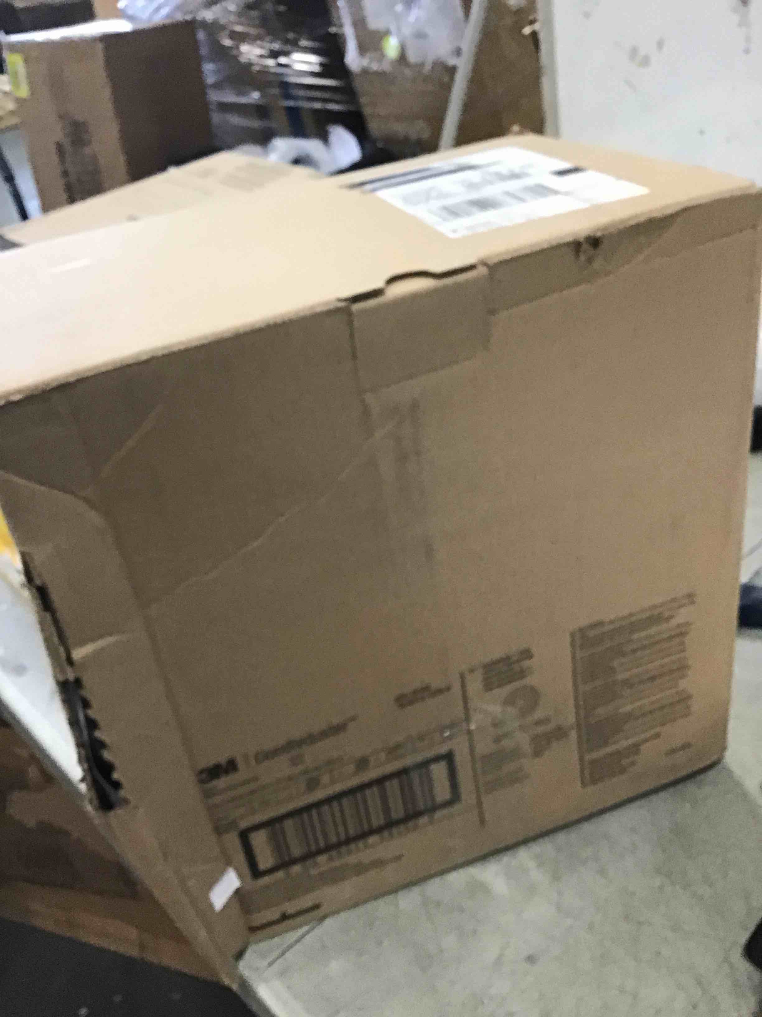 https://s3.amazonaws.com/lotting-images-prod/bidfta/YEL6399883_1715357519595.jpeg