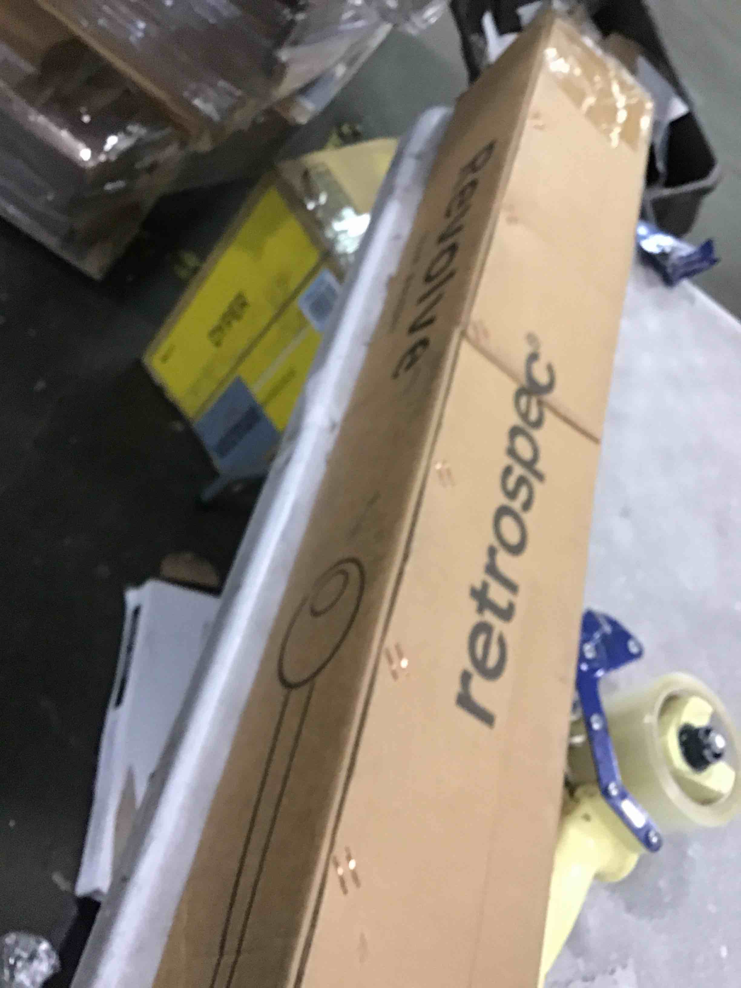 https://s3.amazonaws.com/lotting-images-prod/bidfta/YEL6400655_1715711774513.jpeg