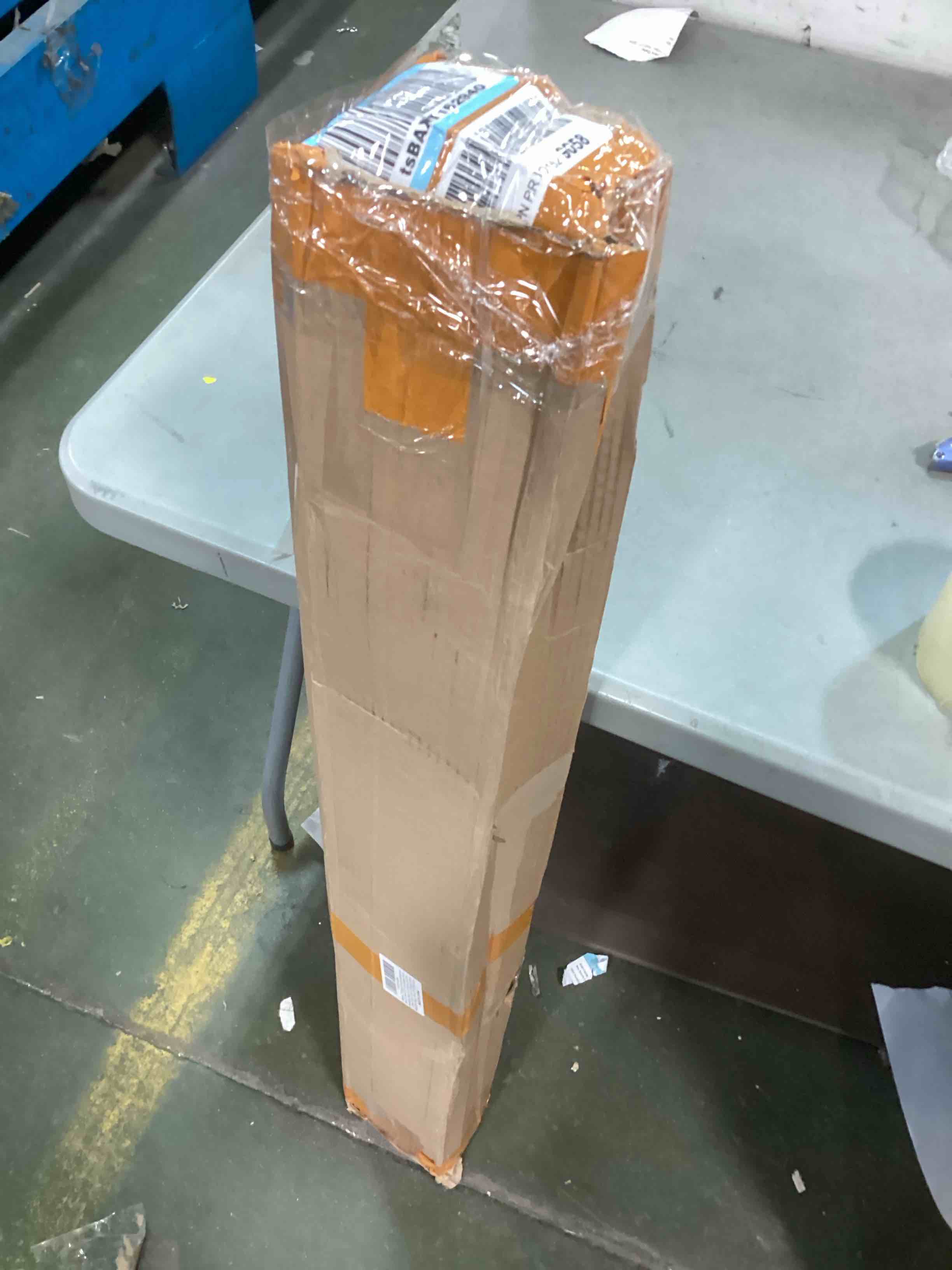 https://s3.amazonaws.com/lotting-images-prod/bidfta/YEL6401518_1715342930896.jpeg