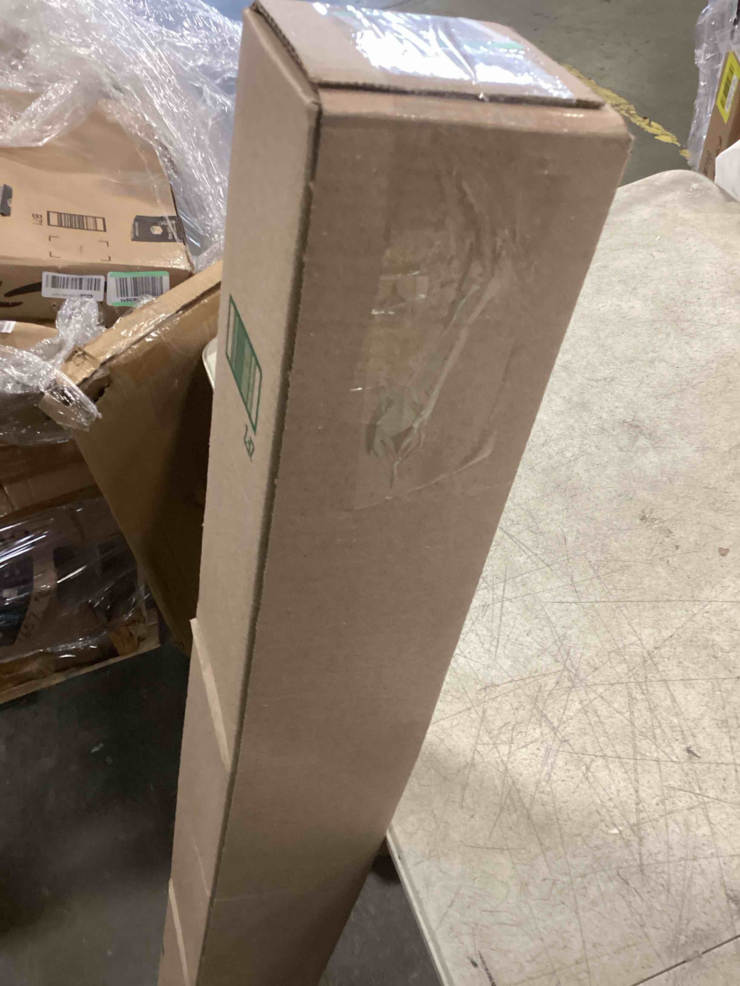 https://s3.amazonaws.com/lotting-images-prod/bidfta/YEL6401946_1715604525635.jpeg
