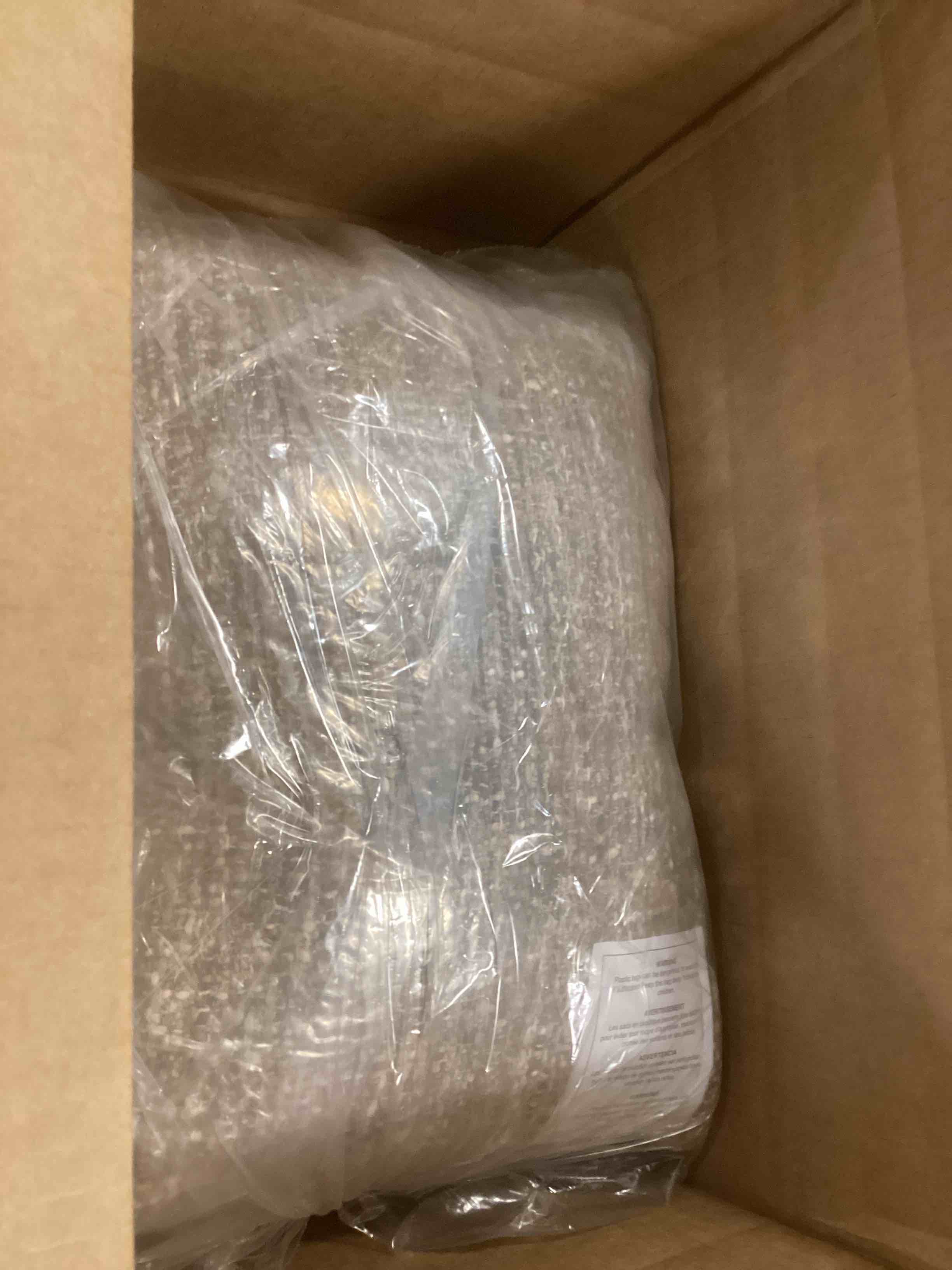 https://s3.amazonaws.com/lotting-images-prod/bidfta/YEL6402127_1715630503305.jpeg