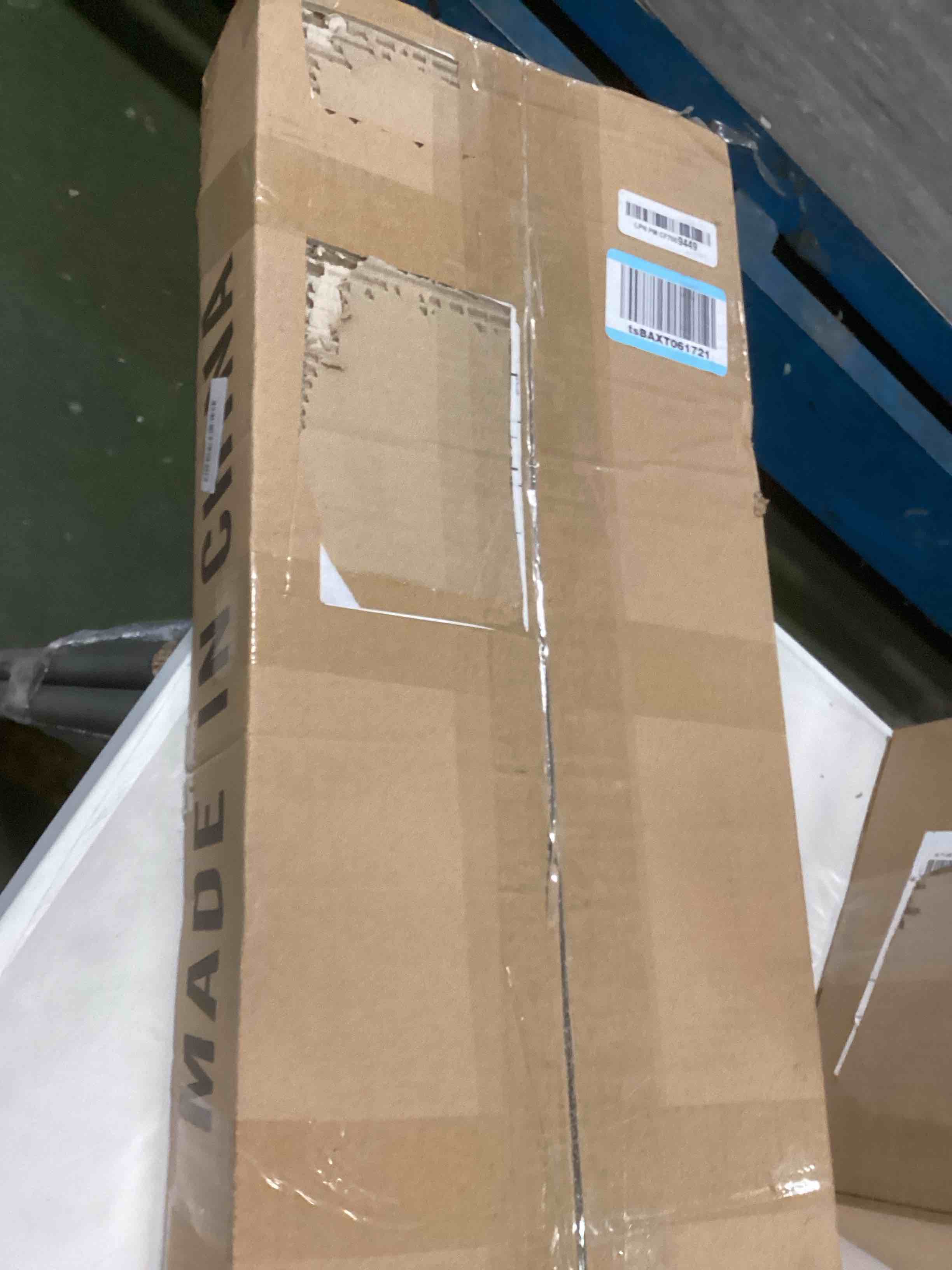https://s3.amazonaws.com/lotting-images-prod/bidfta/YEL6402207_1715686012547.jpeg