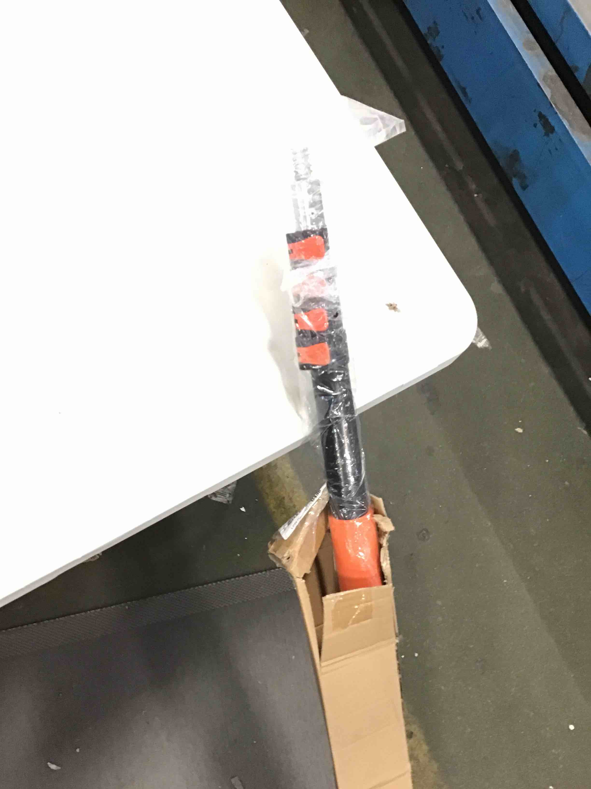 https://s3.amazonaws.com/lotting-images-prod/bidfta/YEL6403389_1715600934414.jpeg