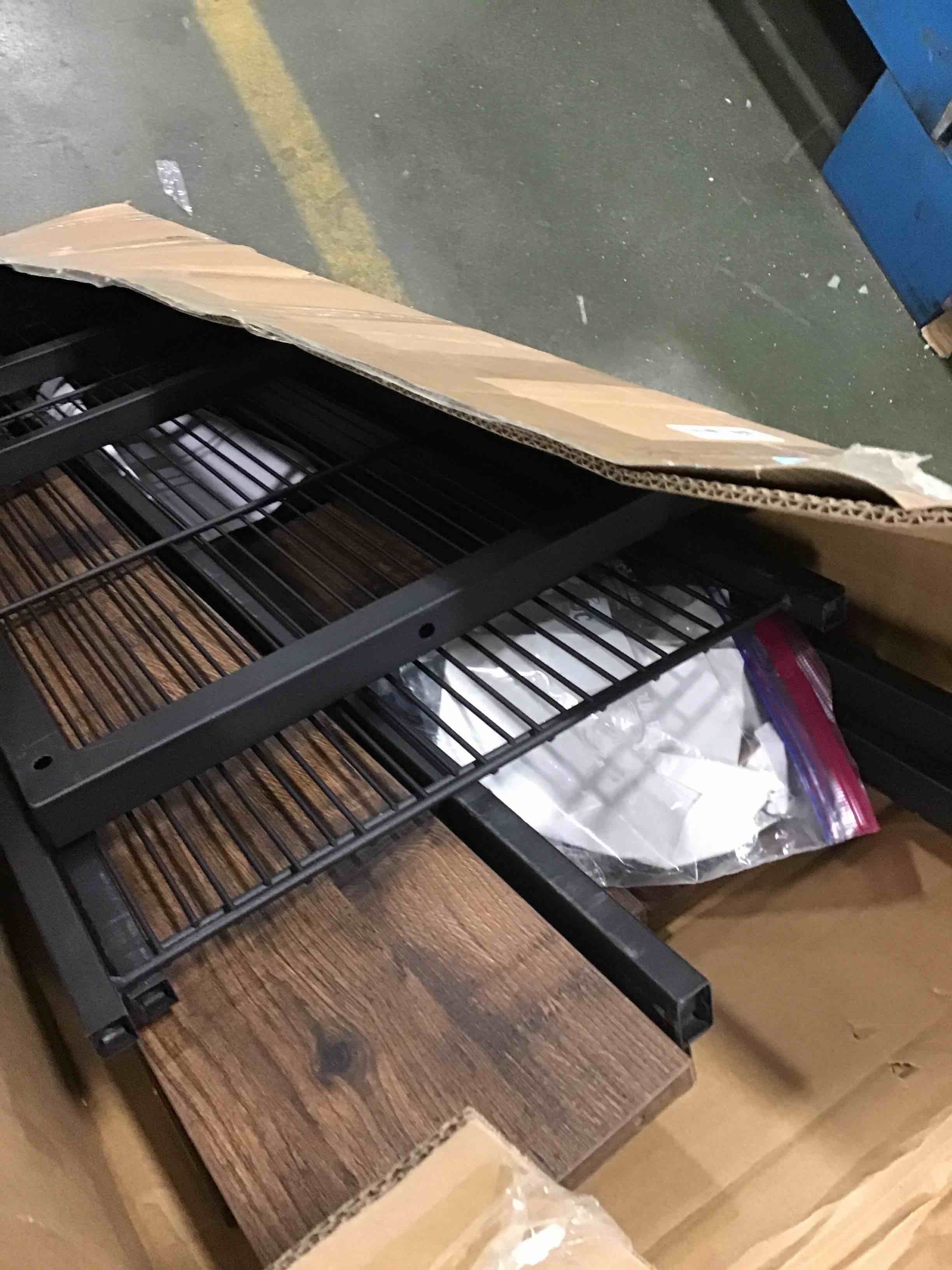 https://s3.amazonaws.com/lotting-images-prod/bidfta/YEL6403667_1715691037337.jpeg