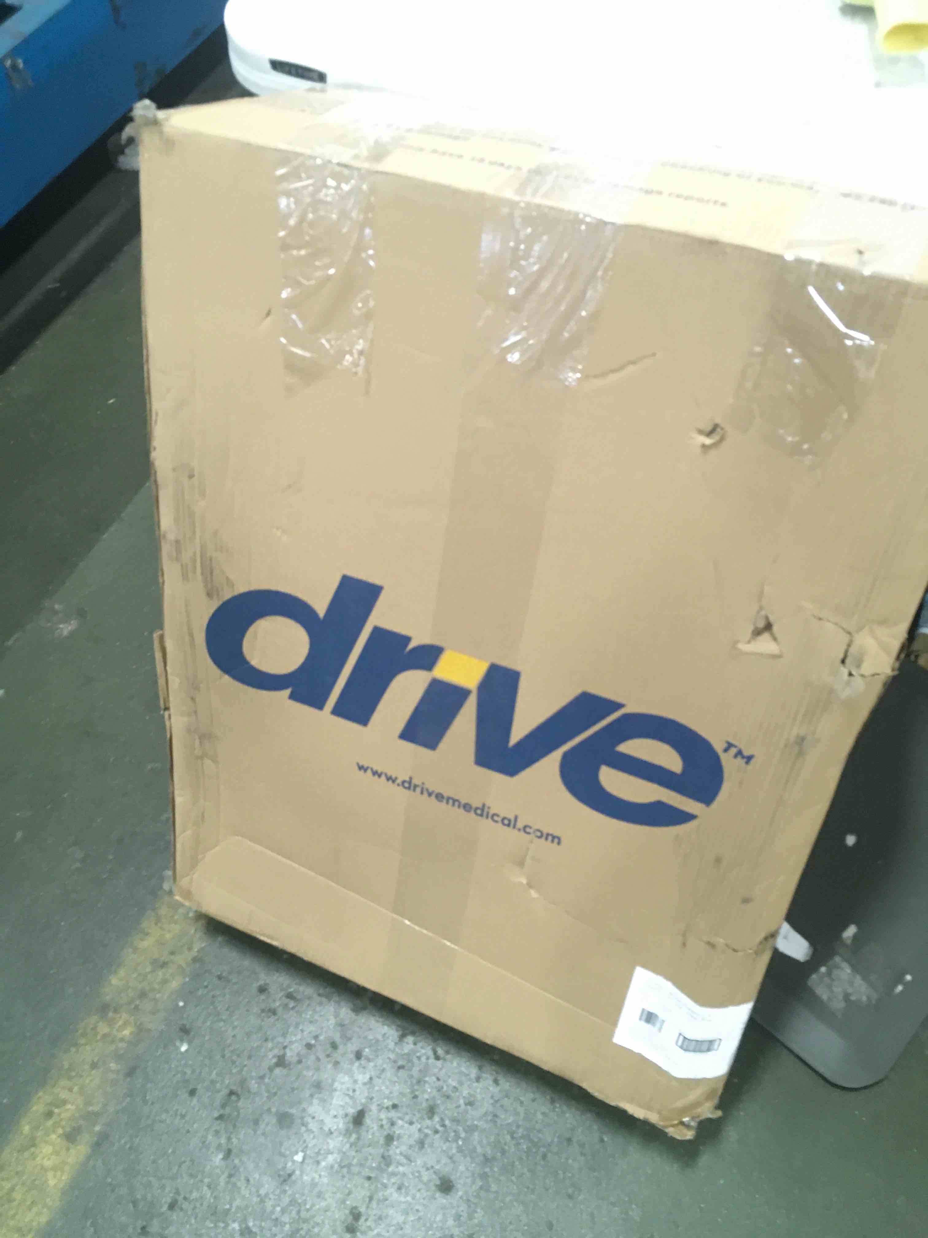 https://s3.amazonaws.com/lotting-images-prod/bidfta/YEL6403766_1715703614417.jpeg