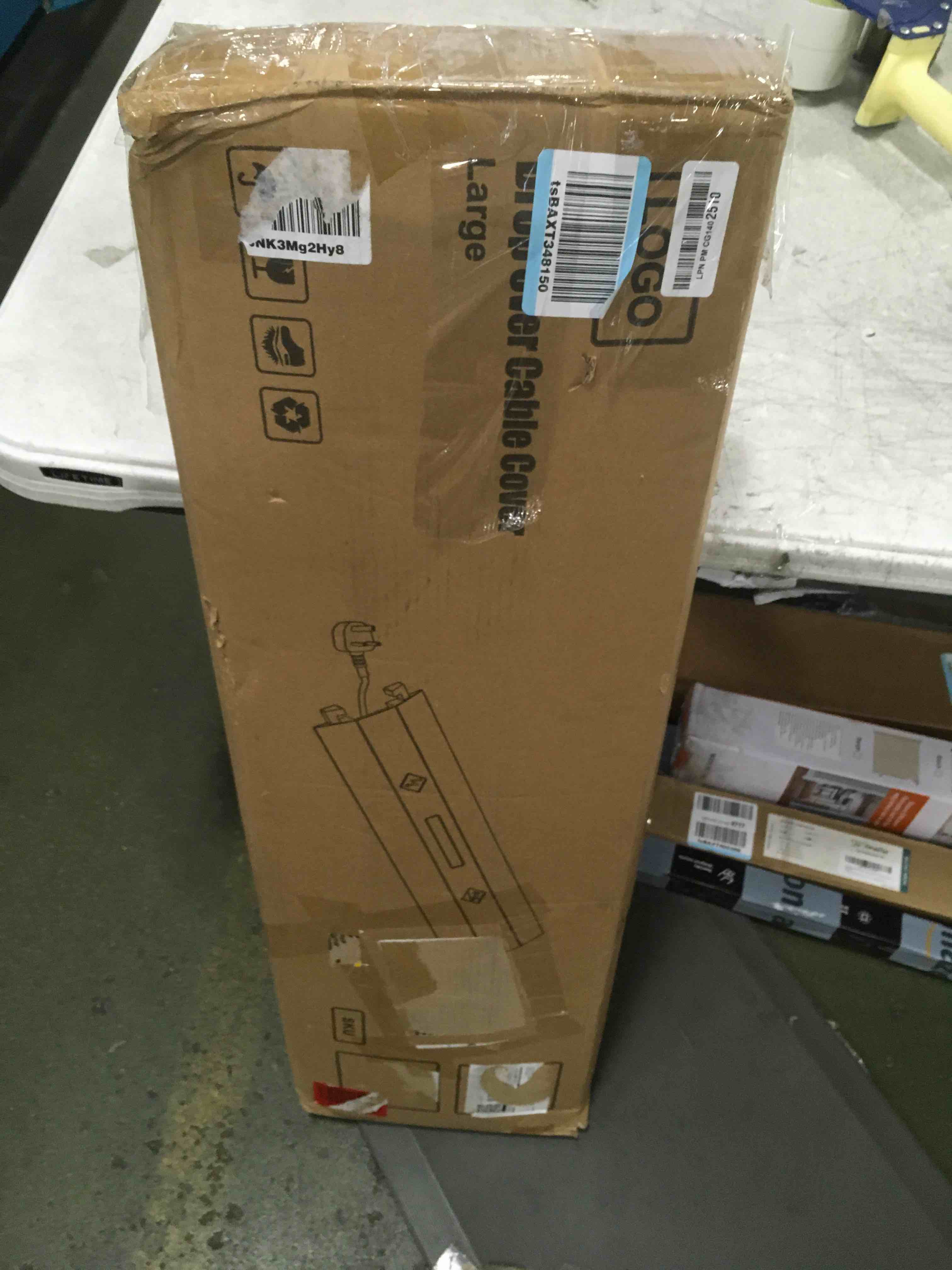 https://s3.amazonaws.com/lotting-images-prod/bidfta/YEL6403802_1715710041029.jpeg