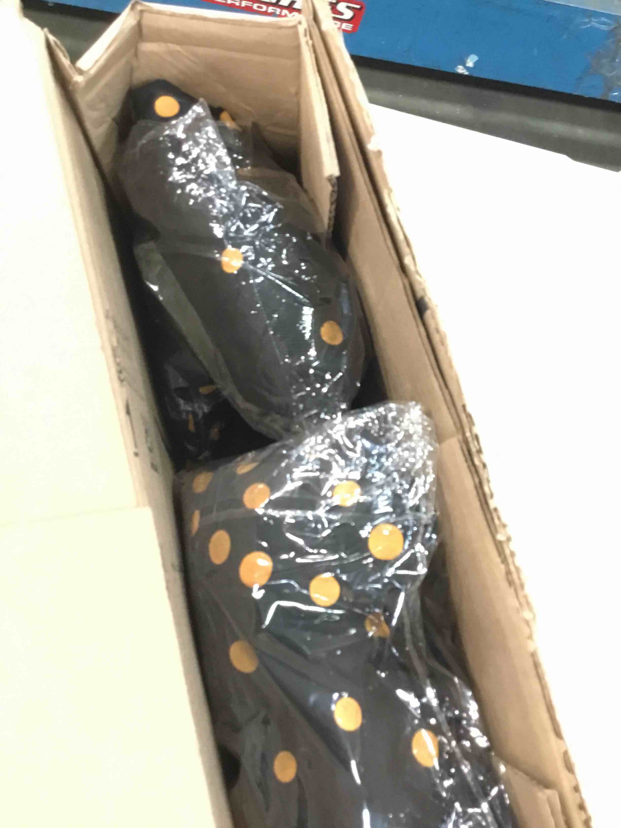 https://s3.amazonaws.com/lotting-images-prod/bidfta/YEL6404266_1717000255472.jpeg