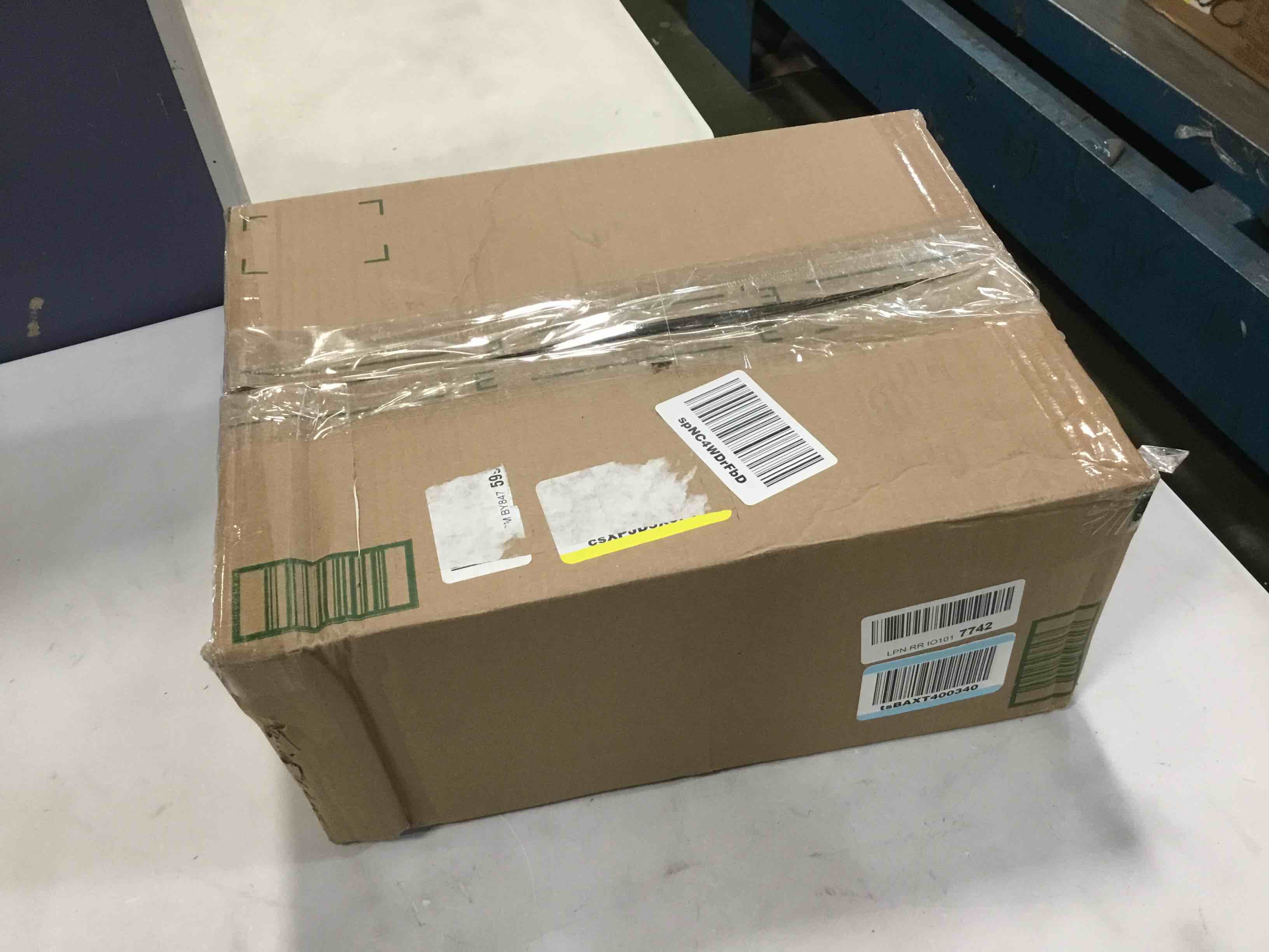 https://s3.amazonaws.com/lotting-images-prod/bidfta/YEL6404426_1717079625984.jpeg