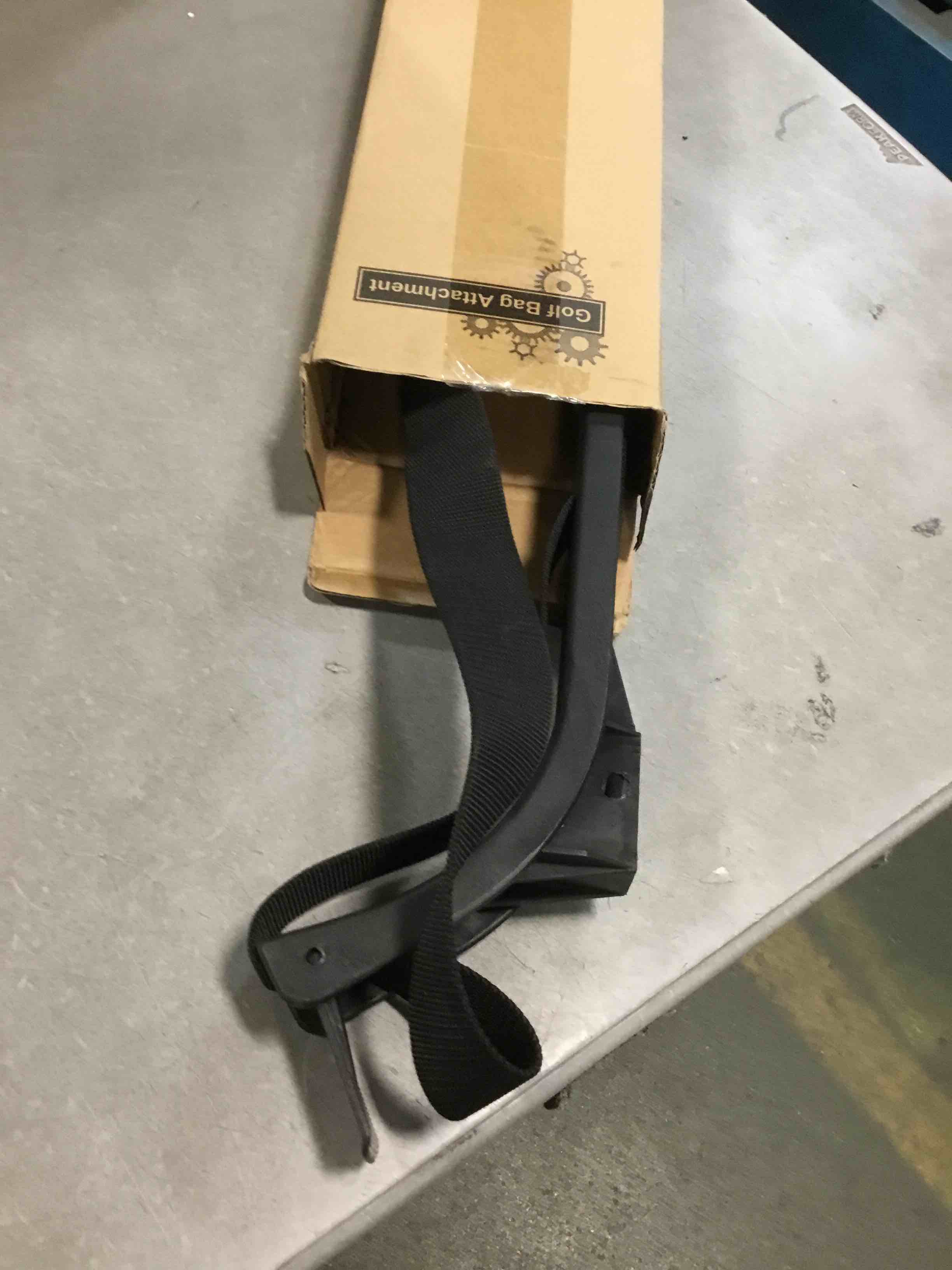 https://s3.amazonaws.com/lotting-images-prod/bidfta/YEL6404976_1717416747399.jpeg