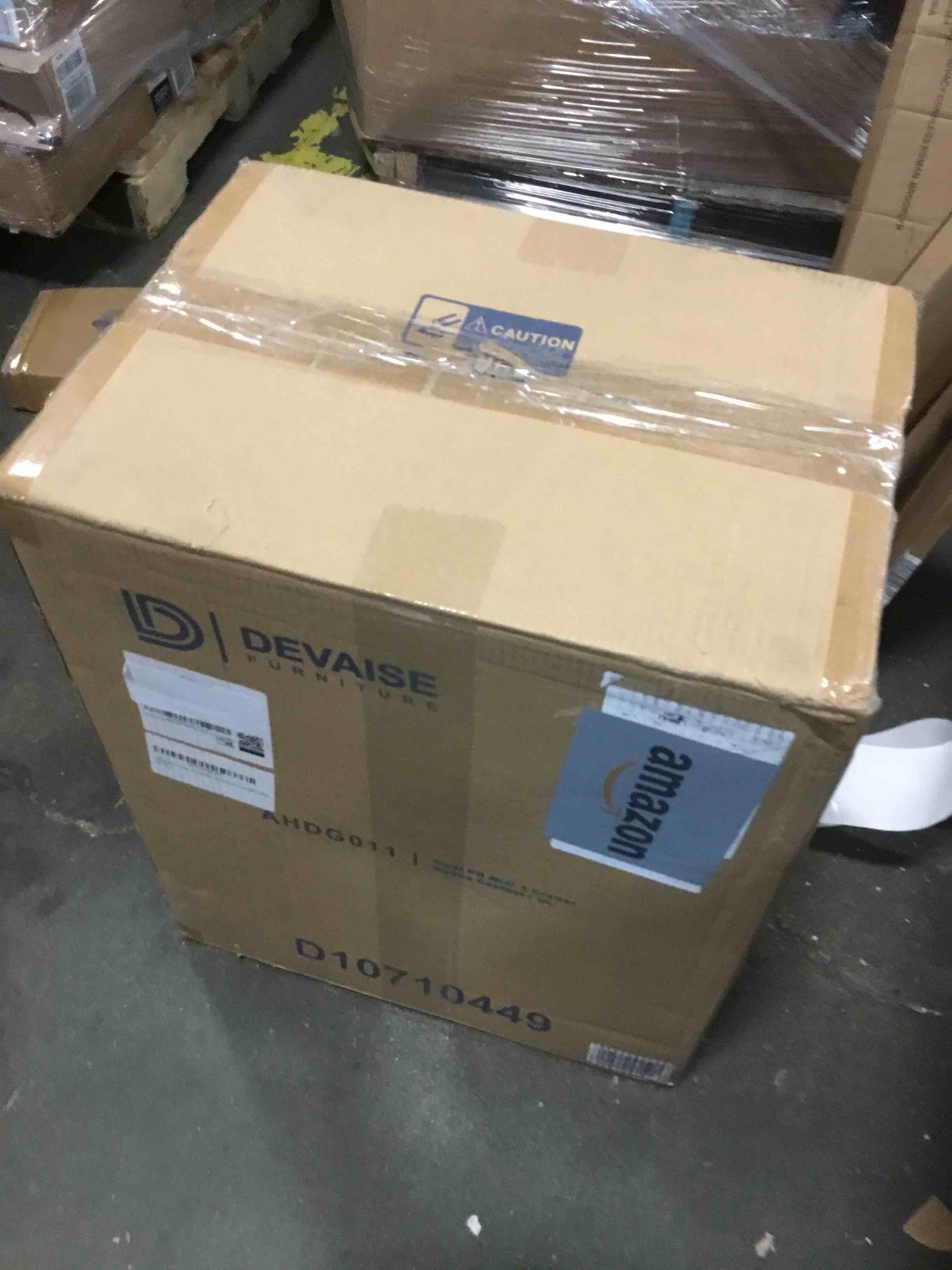 https://s3.amazonaws.com/lotting-images-prod/bidfta/YEL6405018_1717421915199.jpeg