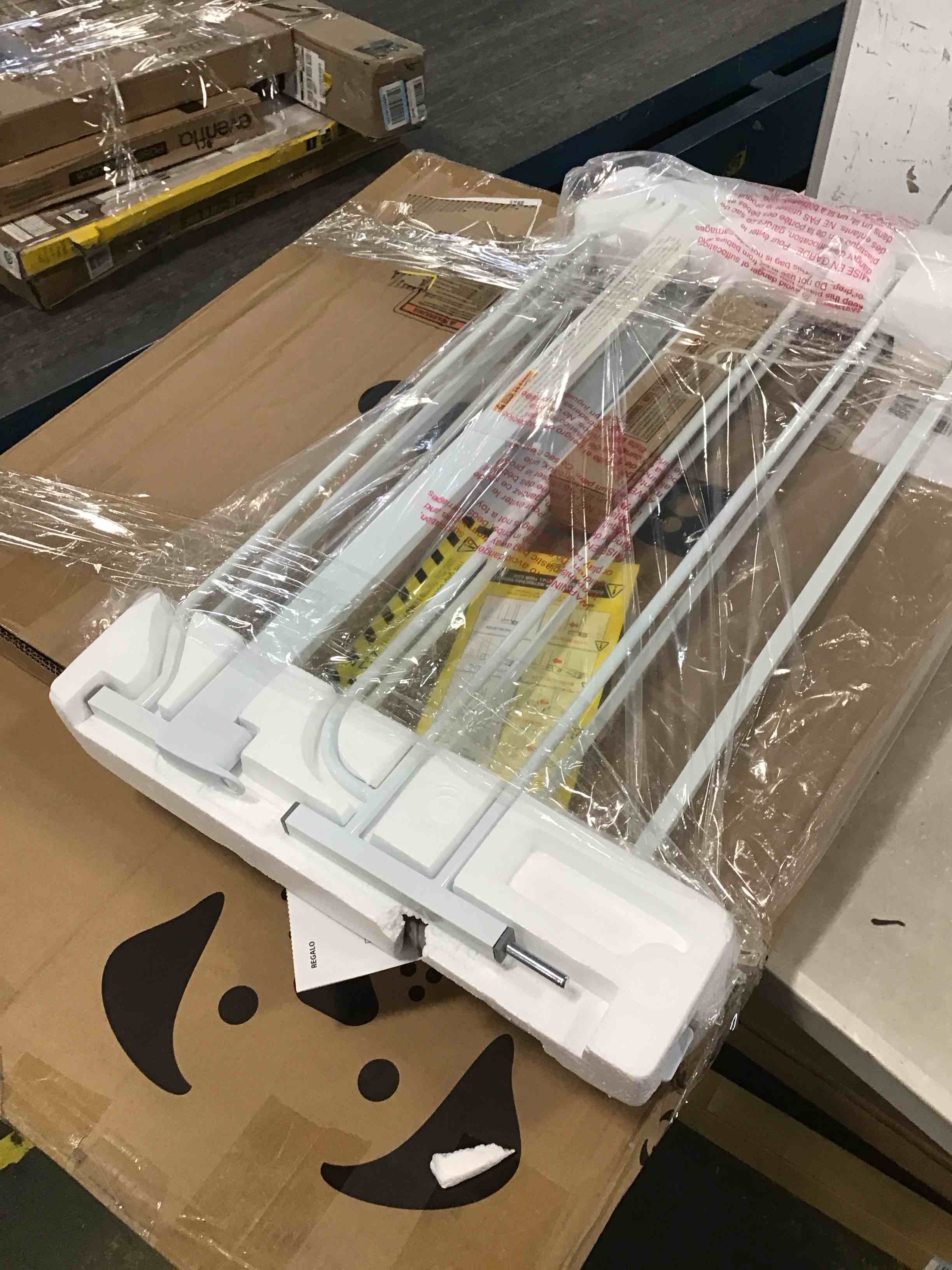 https://s3.amazonaws.com/lotting-images-prod/bidfta/YEL6405394_1717599498193.jpeg
