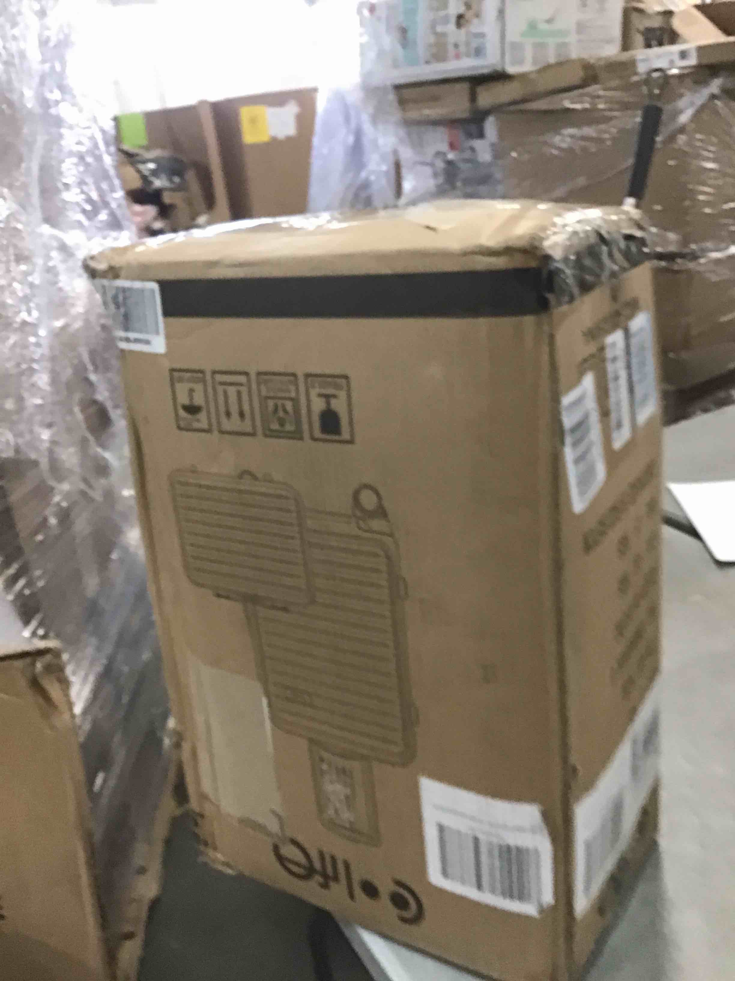 https://s3.amazonaws.com/lotting-images-prod/bidfta/YEL6405588_1716993561122.jpeg