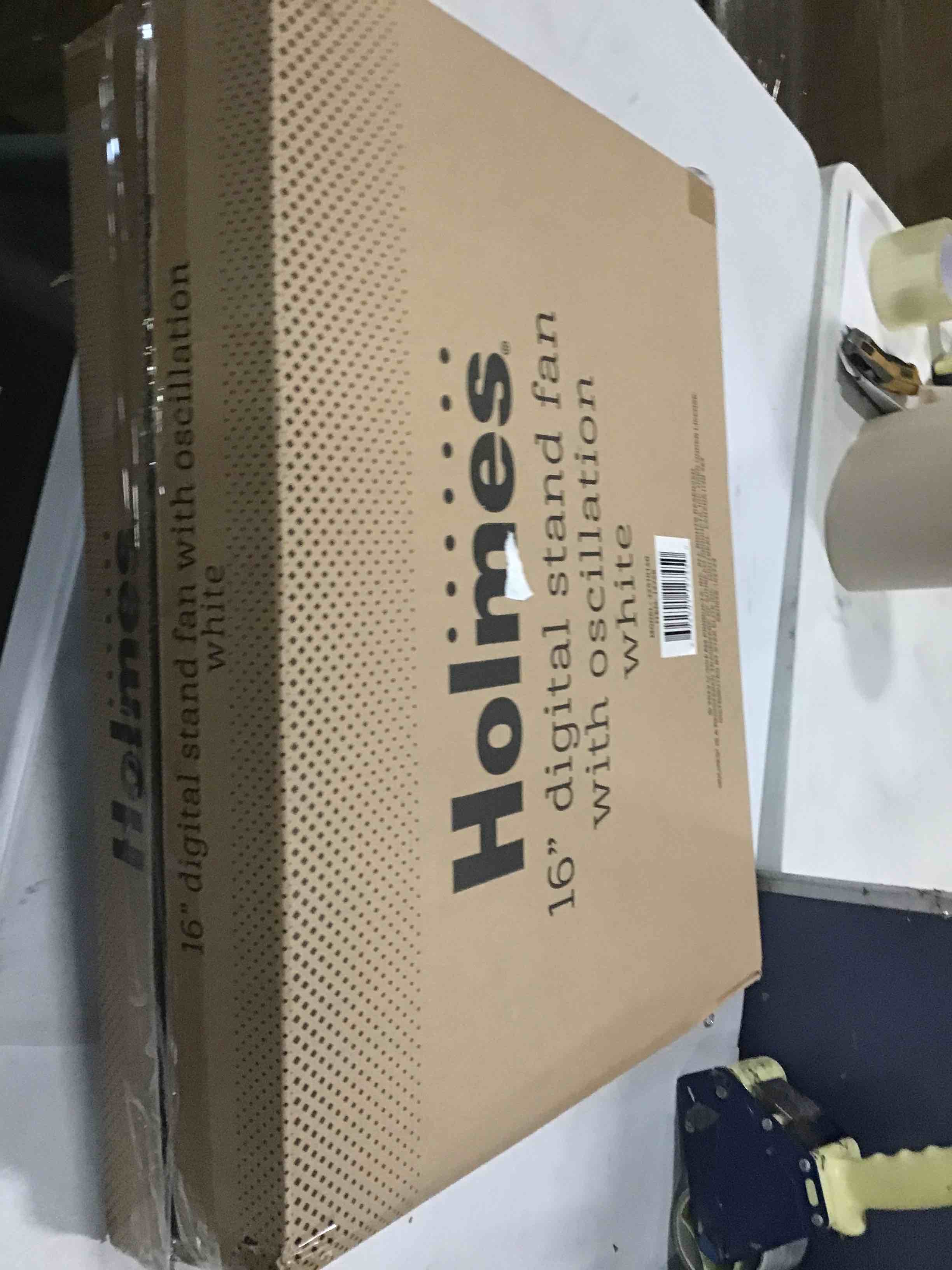 https://s3.amazonaws.com/lotting-images-prod/bidfta/YEL6406598_1717239387234.jpeg