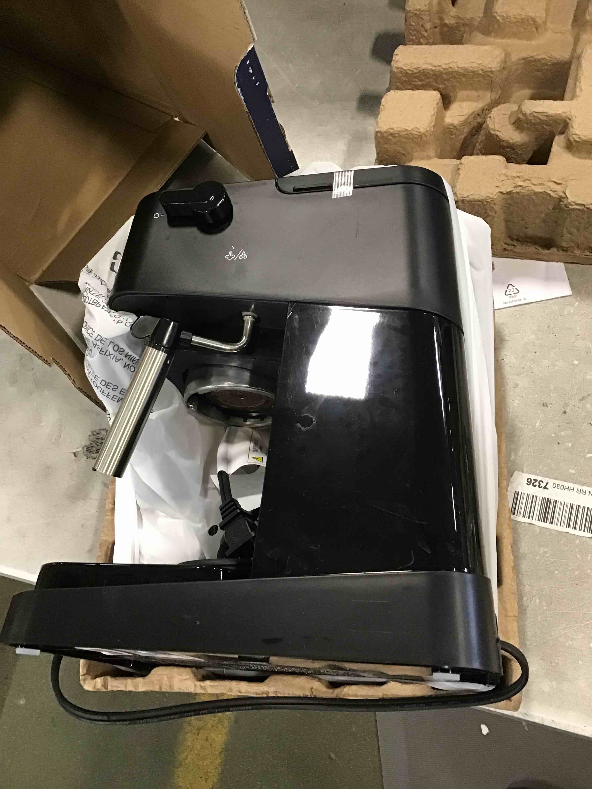 https://s3.amazonaws.com/lotting-images-prod/bidfta/YEL6406991_1716926586072.jpeg