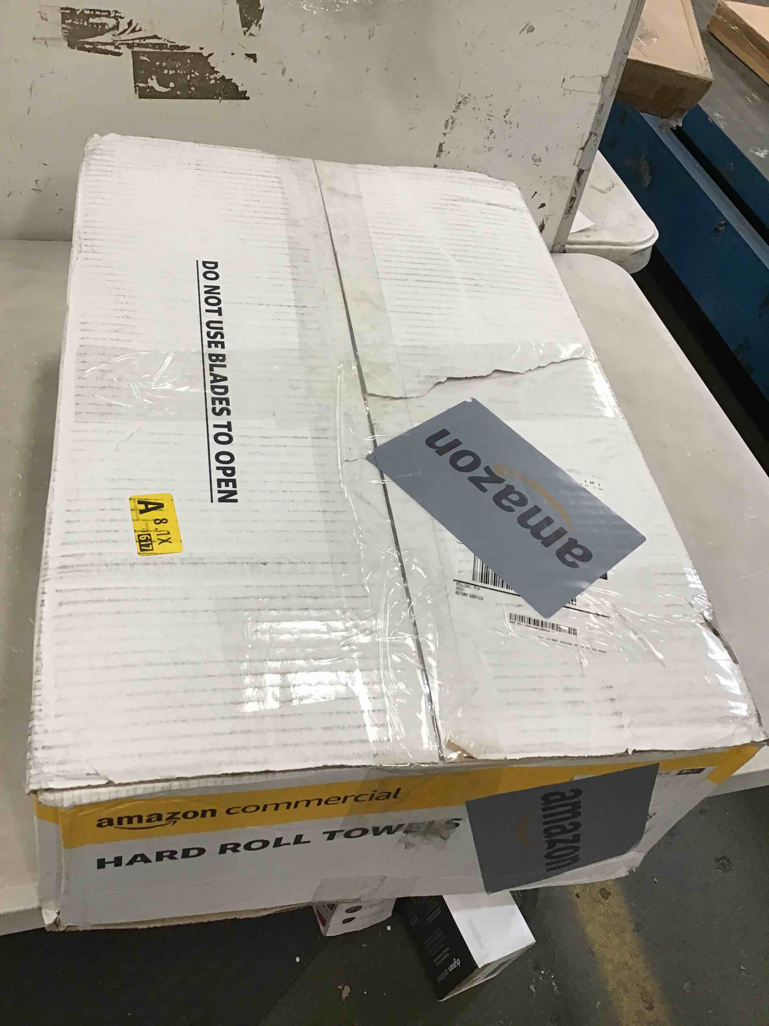 https://s3.amazonaws.com/lotting-images-prod/bidfta/YEL6407125_1716996645655.jpeg