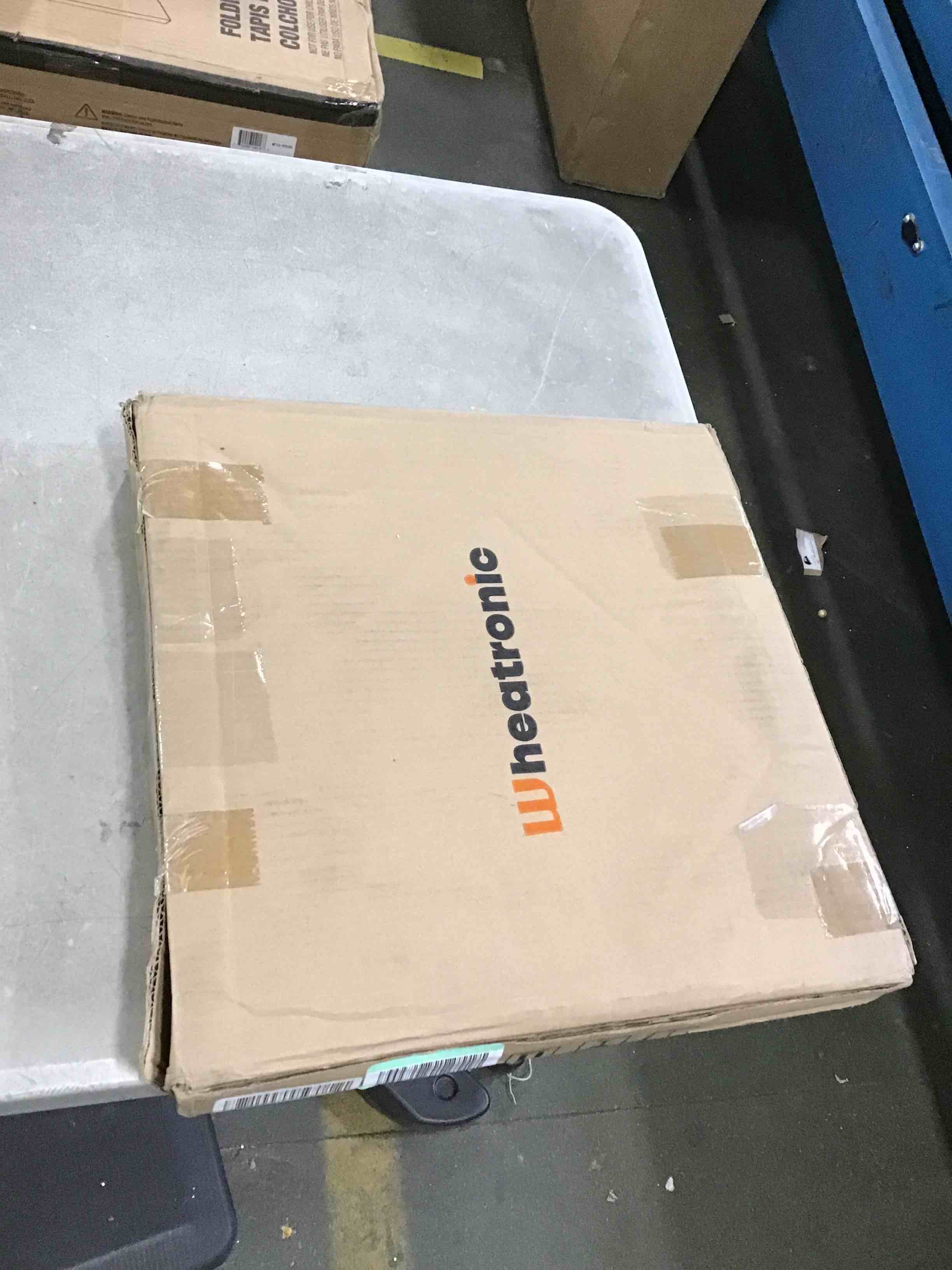 https://s3.amazonaws.com/lotting-images-prod/bidfta/YEL6407640_1717177704737.jpeg