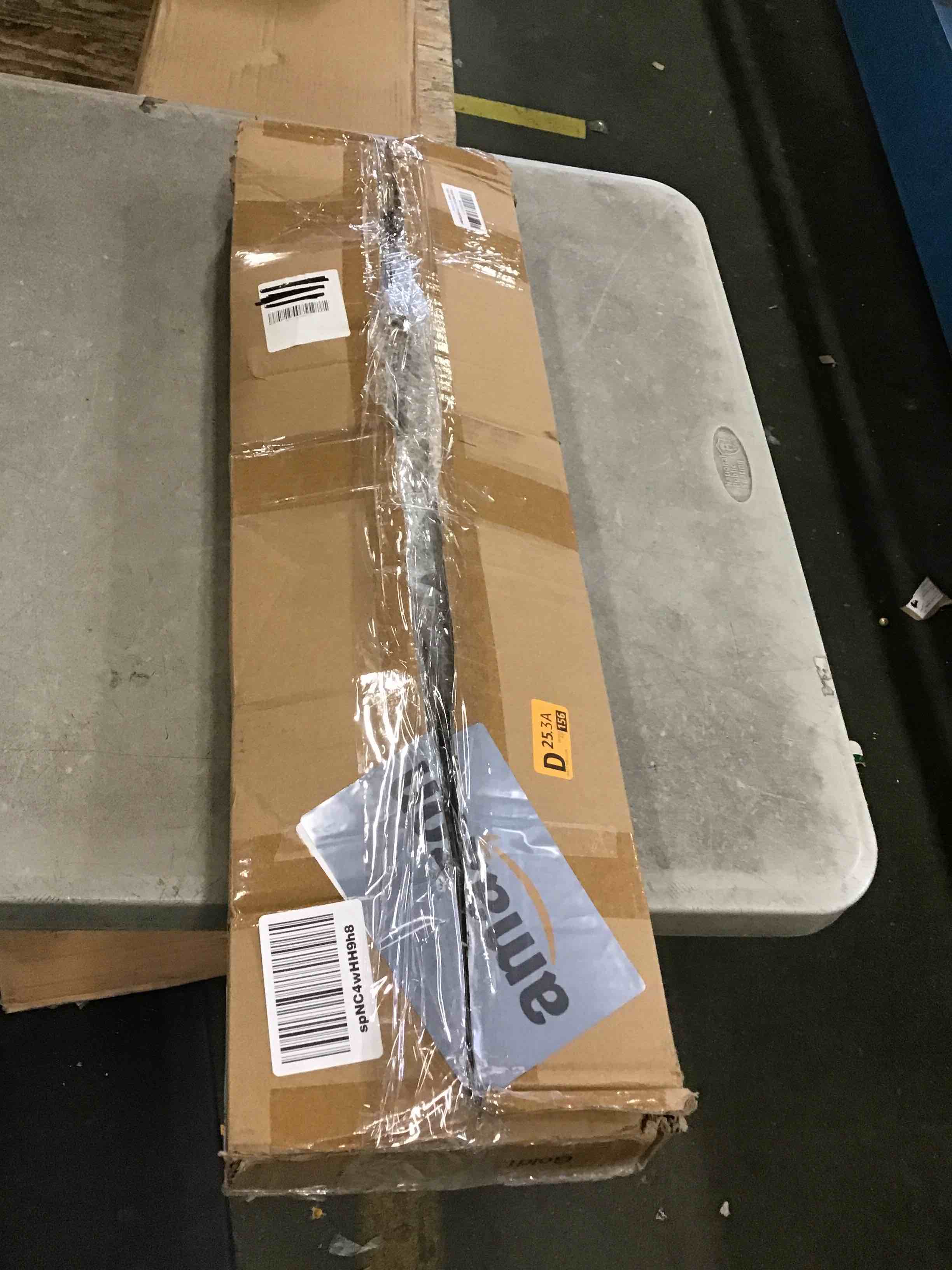 https://s3.amazonaws.com/lotting-images-prod/bidfta/YEL6407705_1717185968951.jpeg