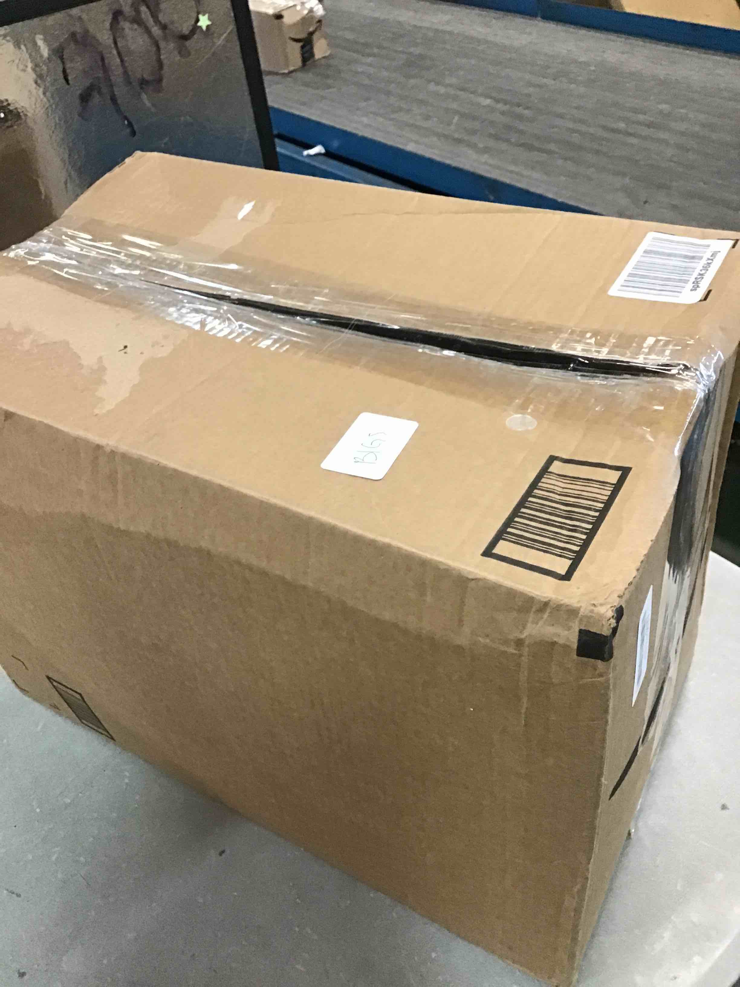 https://s3.amazonaws.com/lotting-images-prod/bidfta/YEL6410013_1717083242811.jpeg