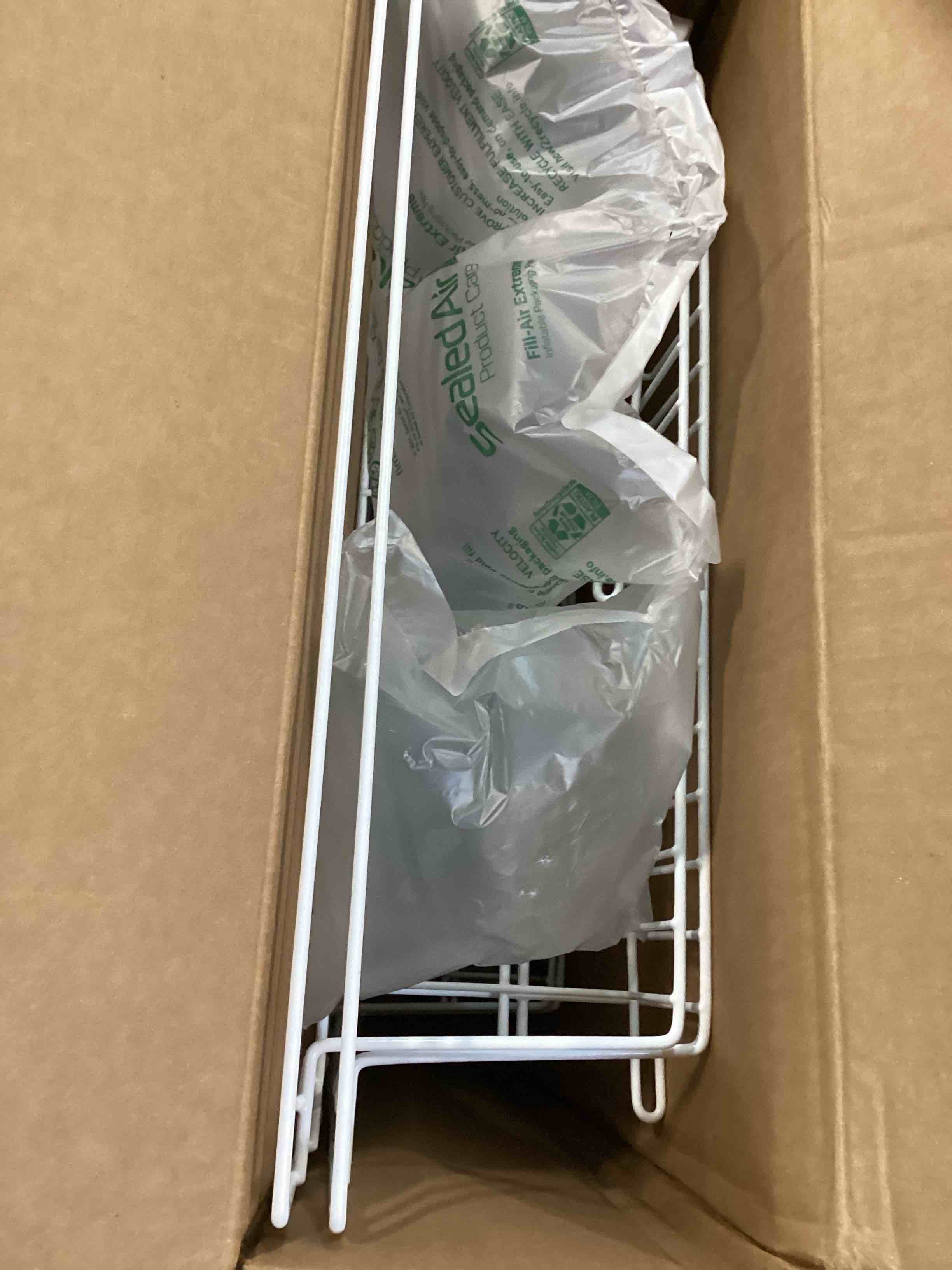 https://s3.amazonaws.com/lotting-images-prod/bidfta/YEL6411568_1716986676132.jpeg