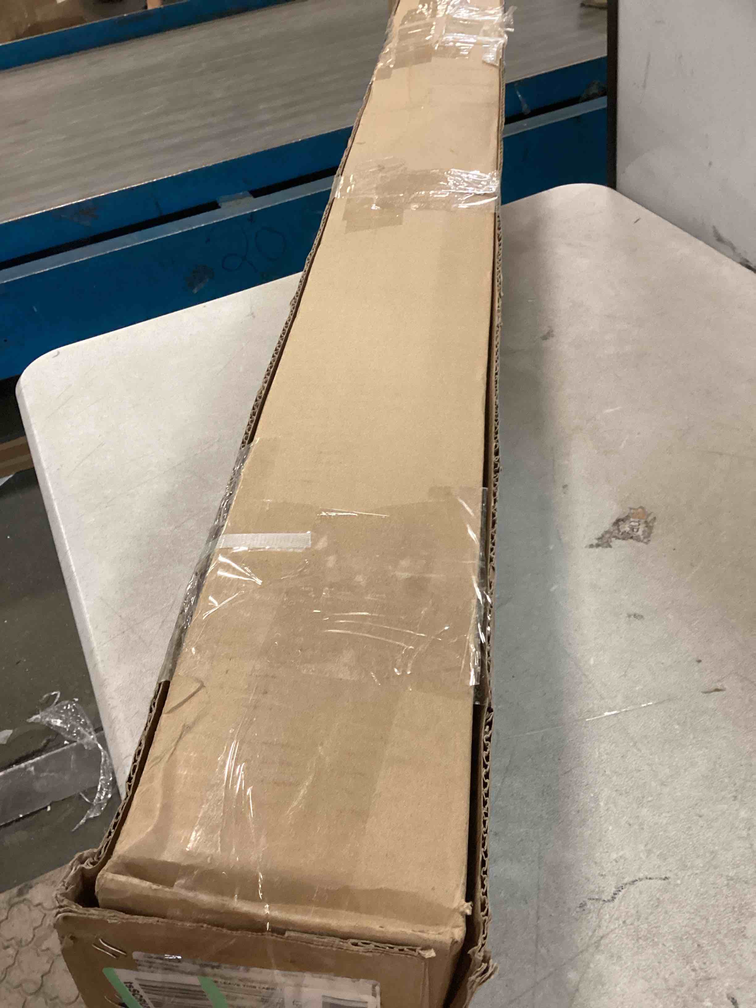 https://s3.amazonaws.com/lotting-images-prod/bidfta/YEL6411825_1717074376886.jpeg