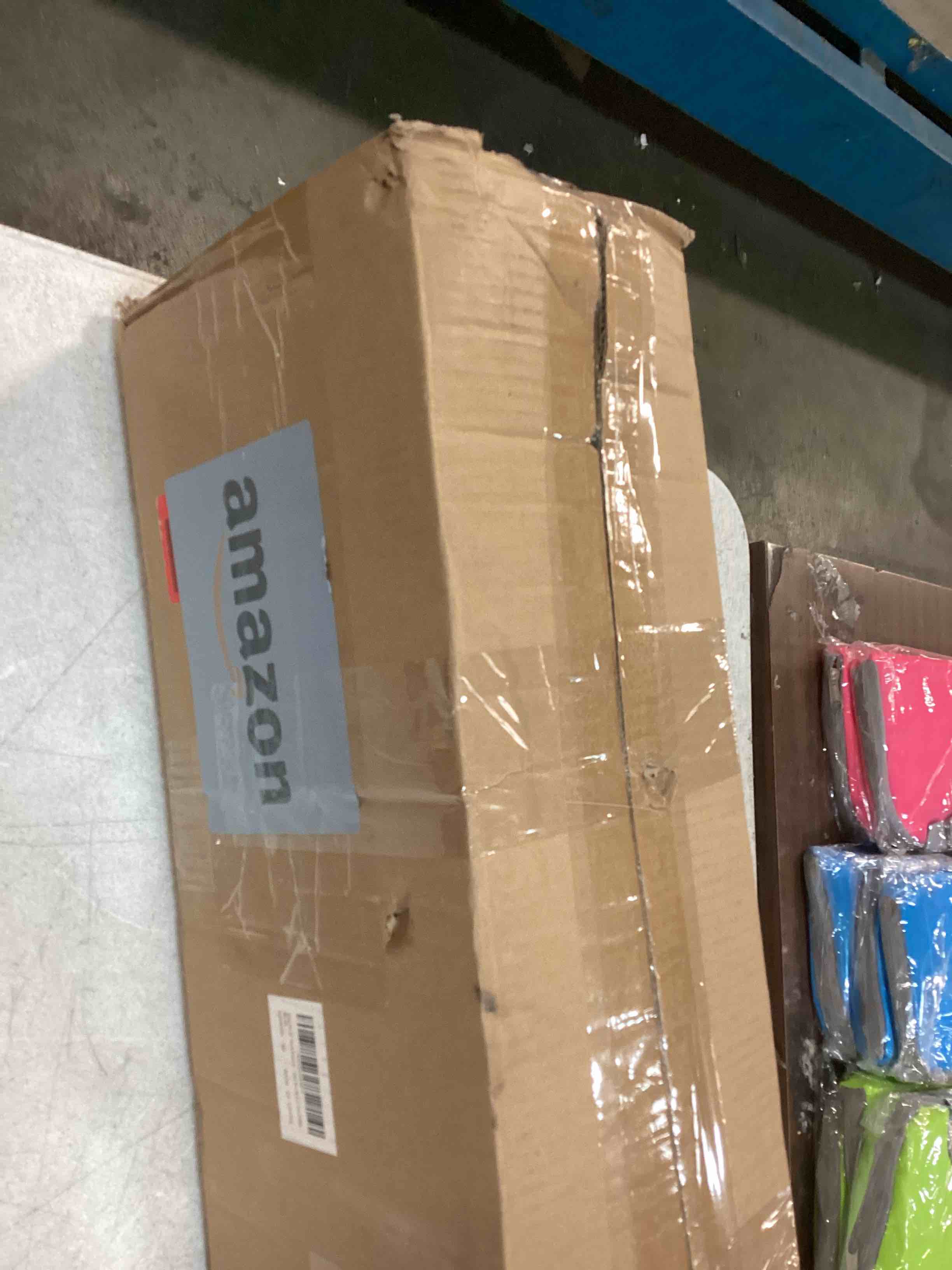 https://s3.amazonaws.com/lotting-images-prod/bidfta/YEL6412341_1717244783486.jpeg