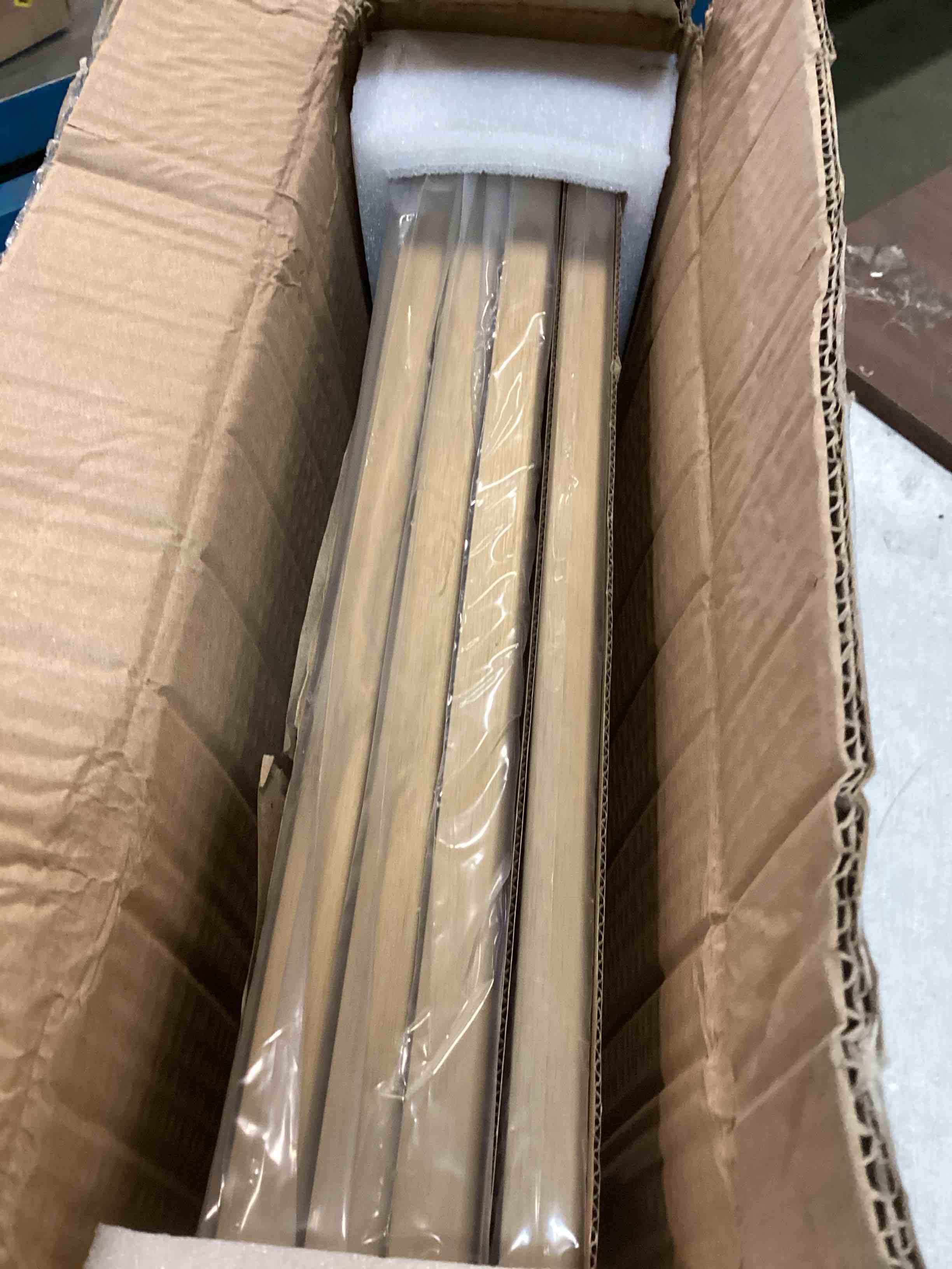 https://s3.amazonaws.com/lotting-images-prod/bidfta/YEL6412351_1717245643241.jpeg